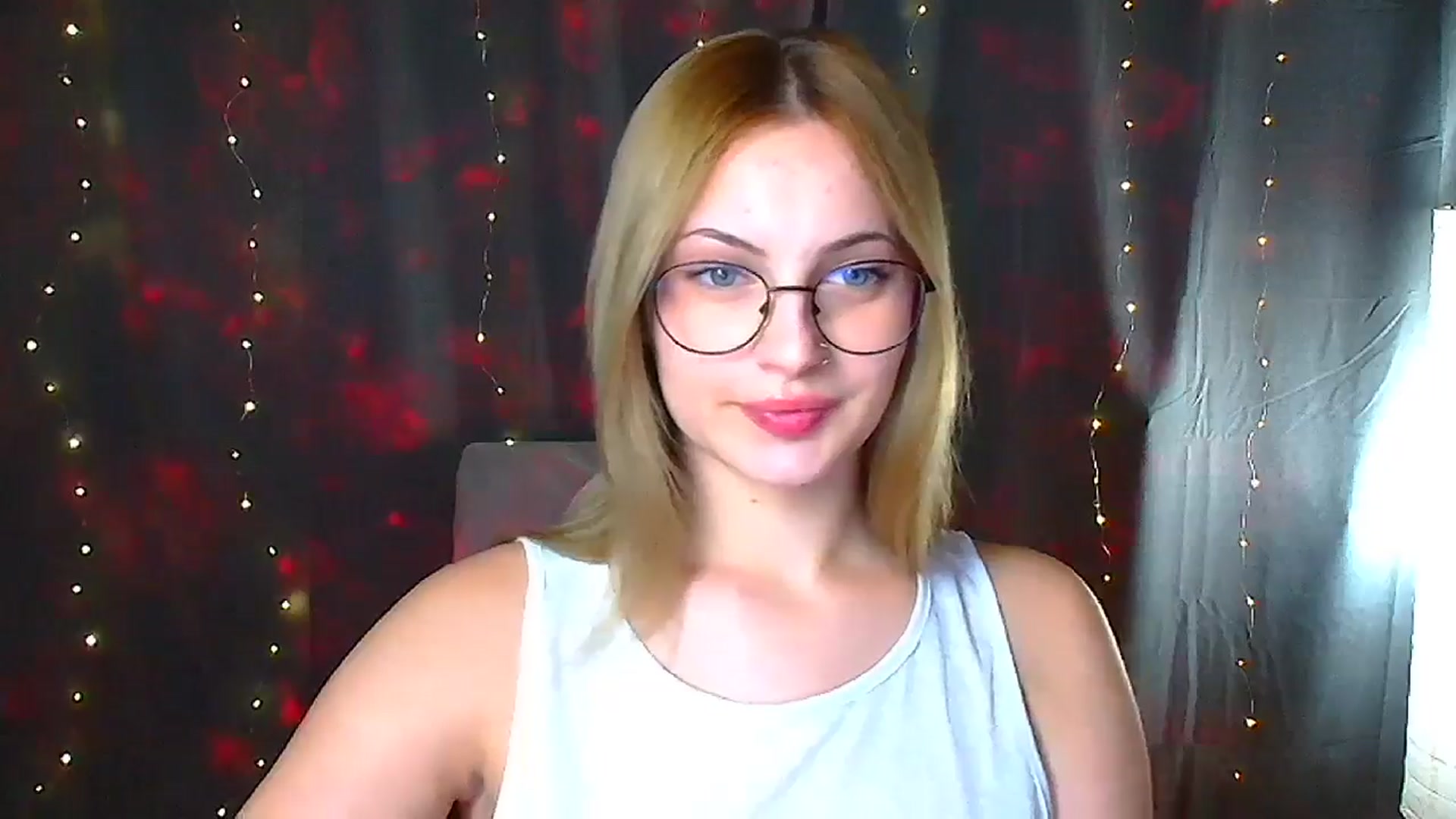 Gallery image thumbnail from Kissismimy's myfreecams stream on, 09/20/2024, 11:29 image 17 of 20