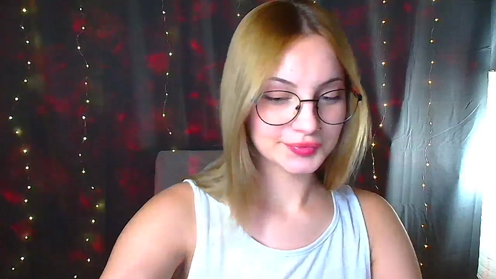 Gallery image thumbnail from Kissismimy's myfreecams stream on, 09/20/2024, 11:29 image 6 of 20