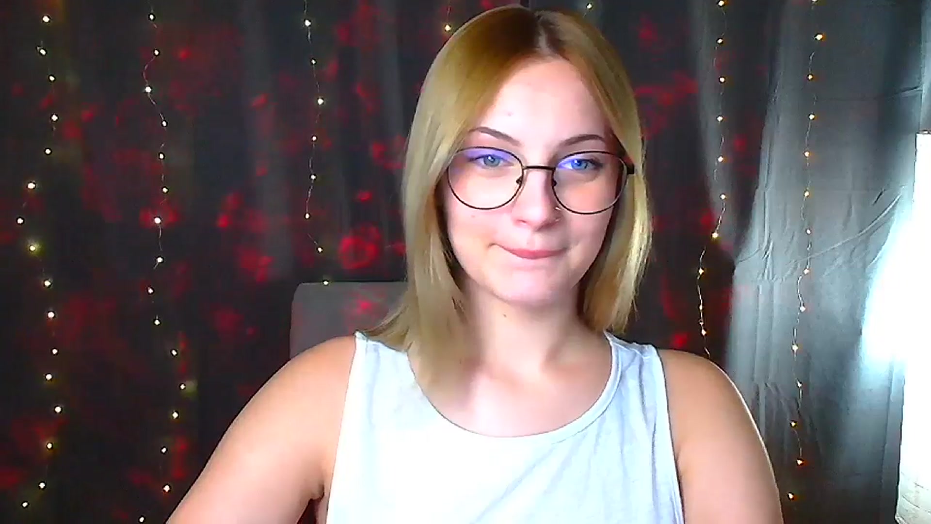Gallery image thumbnail from Kissismimy's myfreecams stream on, 09/20/2024, 11:29 image 2 of 20