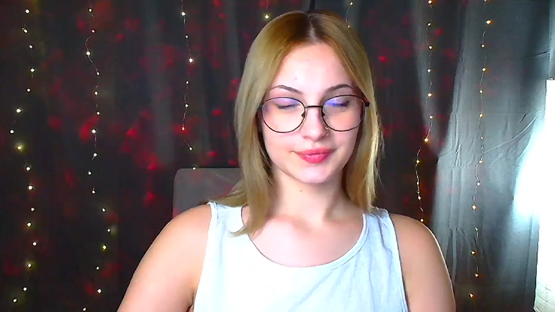Gallery image thumbnail from Kissismimy's myfreecams stream on, 09/20/2024, 11:29 image 13 of 20