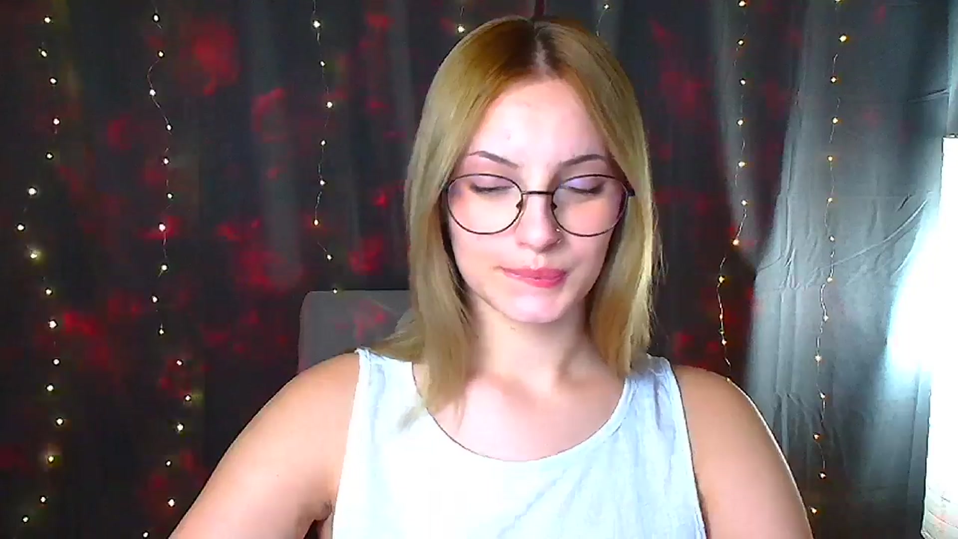 Gallery image thumbnail from Kissismimy's myfreecams stream on, 09/20/2024, 11:29 image 15 of 20