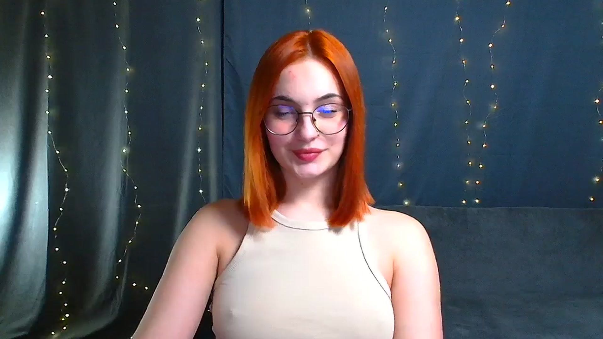 Gallery image thumbnail from Kissismimy's myfreecams stream on, 12/25/2024, 19:01 image 16 of 20