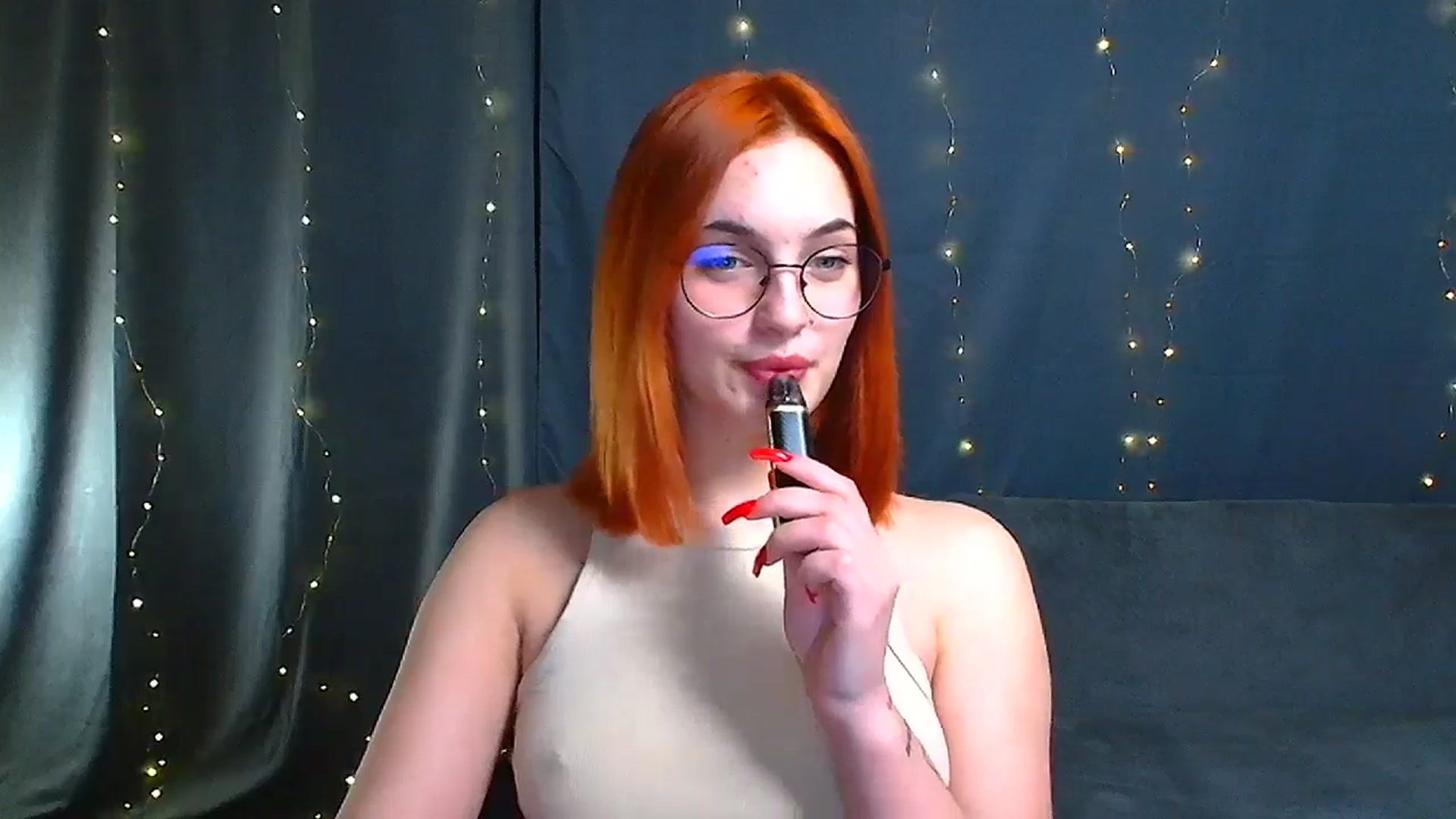 Gallery image thumbnail from Kissismimy's myfreecams stream on, 12/25/2024, 19:01 image 12 of 20