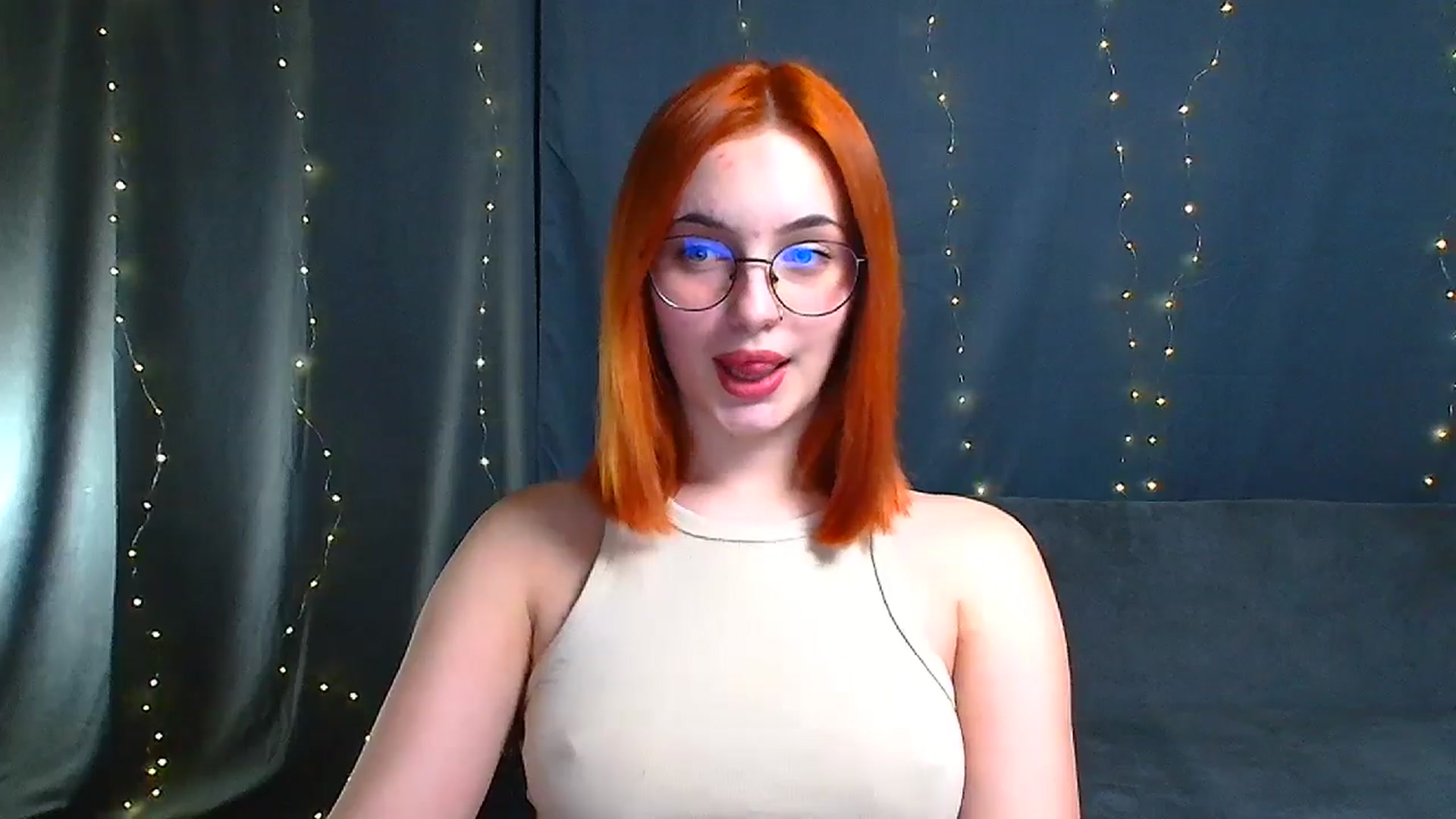 Gallery image thumbnail from Kissismimy's myfreecams stream on, 12/25/2024, 19:01 image 13 of 20