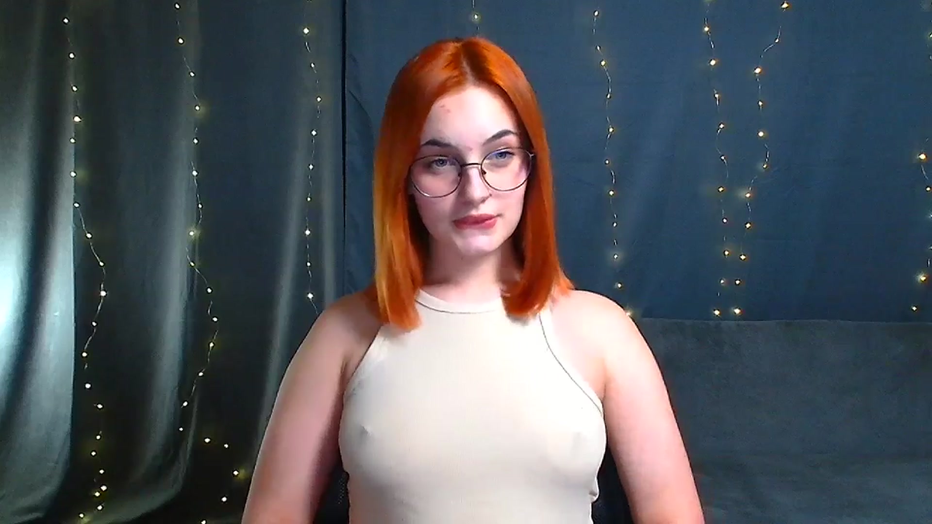Gallery image thumbnail from Kissismimy's myfreecams stream on, 12/25/2024, 19:01 image 10 of 20