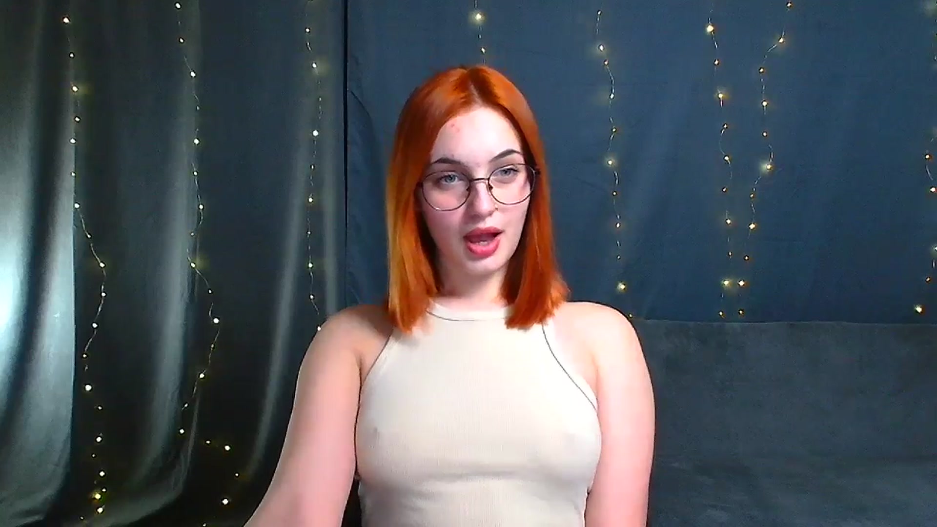 Gallery image thumbnail from Kissismimy's myfreecams stream on, 12/25/2024, 19:01 image 6 of 20
