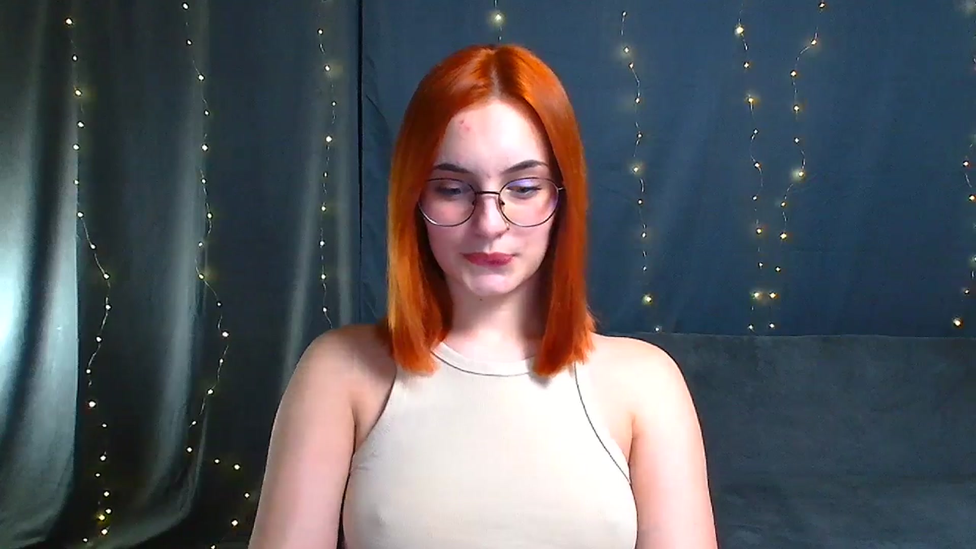 Gallery image thumbnail from Kissismimy's myfreecams stream on, 12/25/2024, 19:01 image 18 of 20