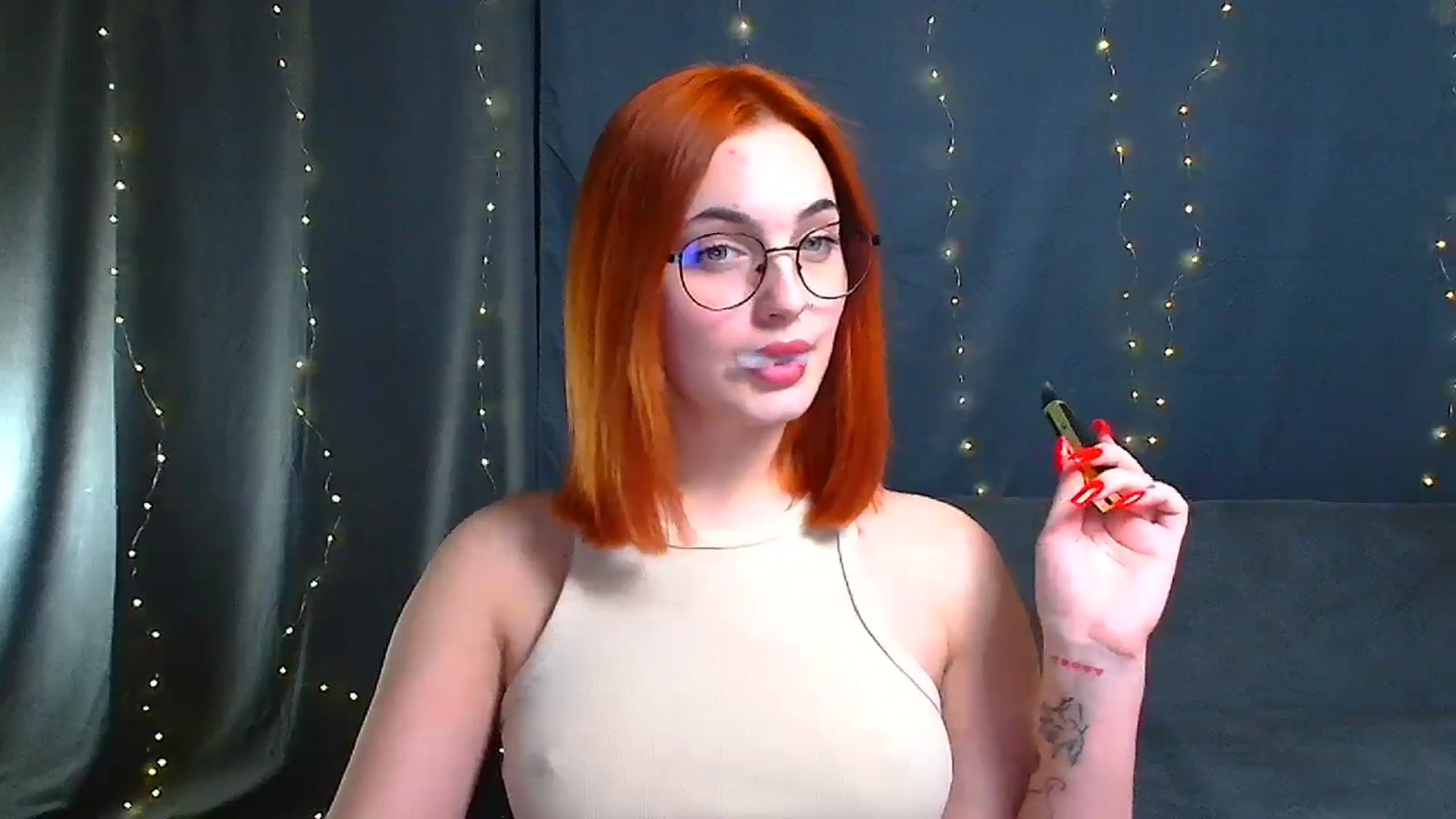 Gallery image thumbnail from Kissismimy's myfreecams stream on, 12/25/2024, 19:01 image 11 of 20
