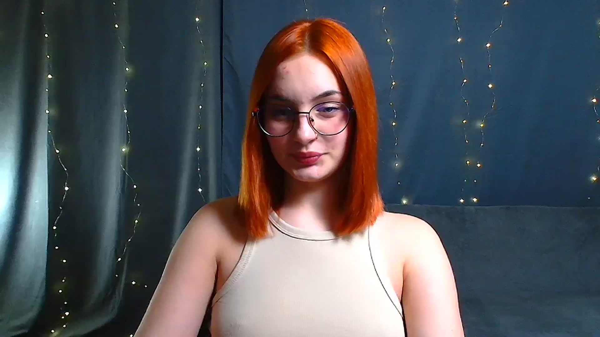 Gallery image thumbnail from Kissismimy's myfreecams stream on, 12/25/2024, 19:44 image 16 of 20