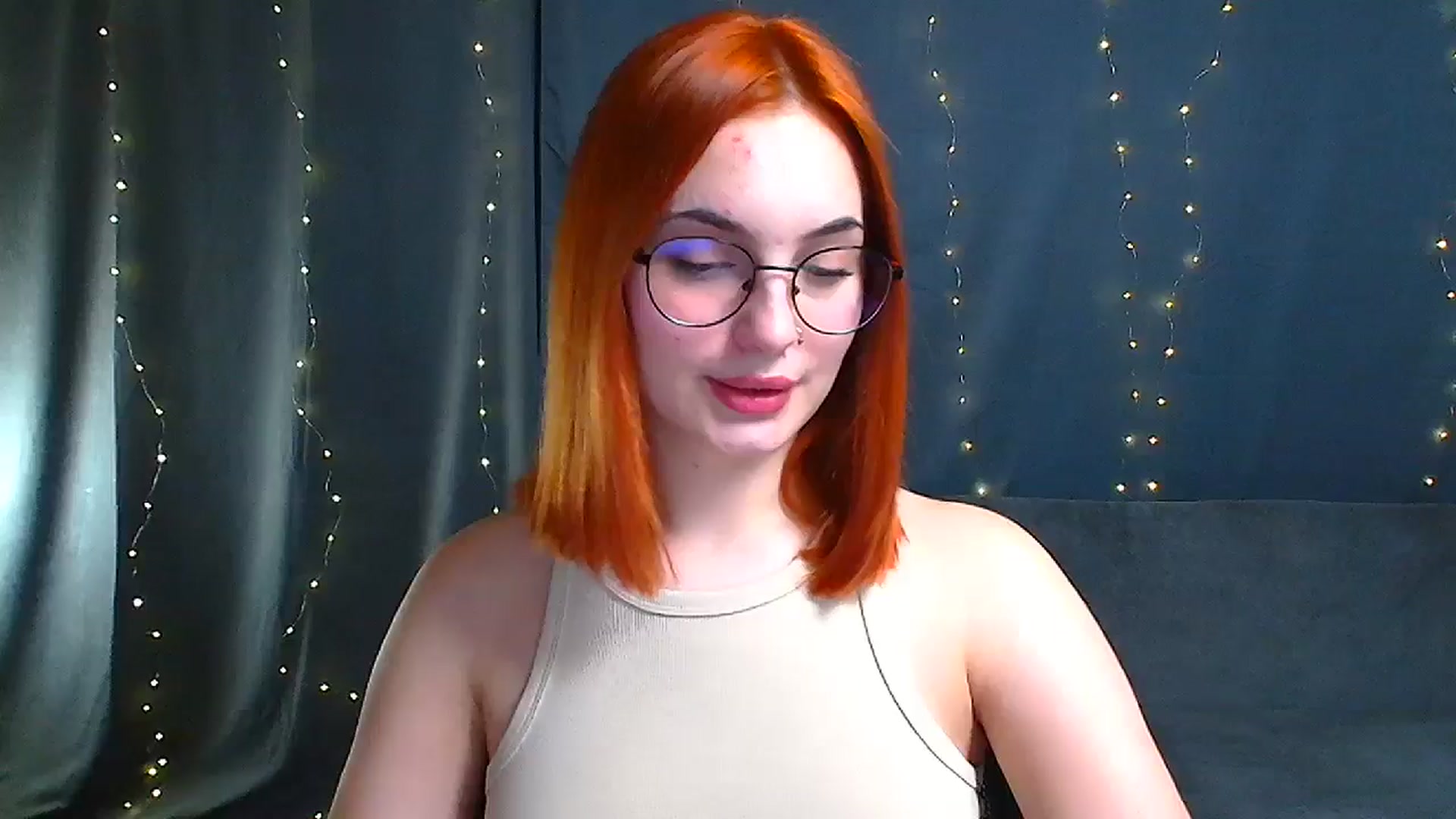 Gallery image thumbnail from Kissismimy's myfreecams stream on, 12/25/2024, 19:44 image 14 of 20