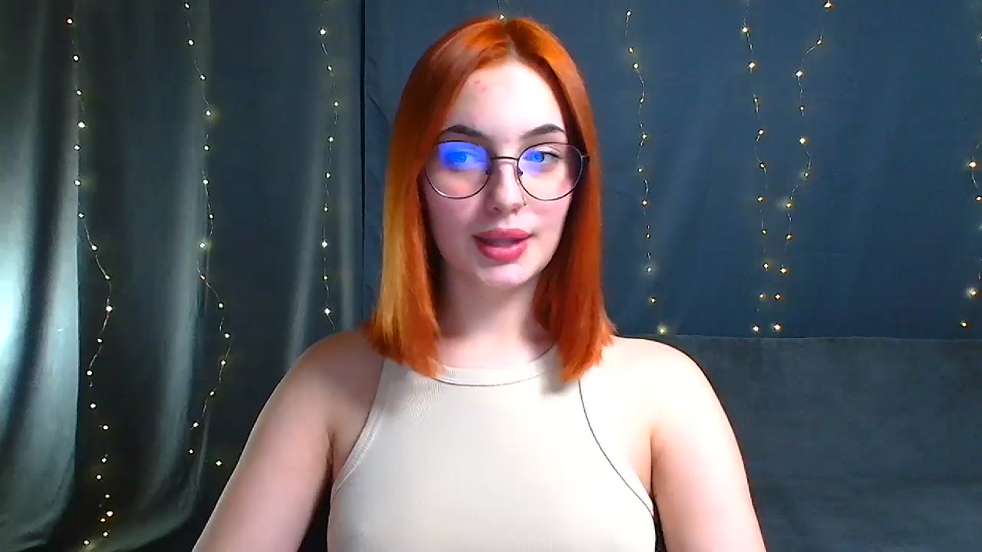 Gallery image thumbnail from Kissismimy's myfreecams stream on, 12/25/2024, 19:44 image 17 of 20