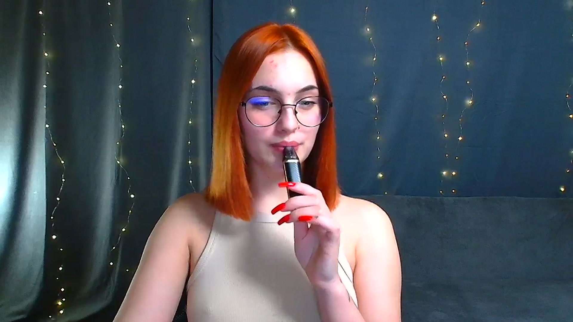 Gallery image thumbnail from Kissismimy's myfreecams stream on, 12/25/2024, 19:44 image 8 of 20