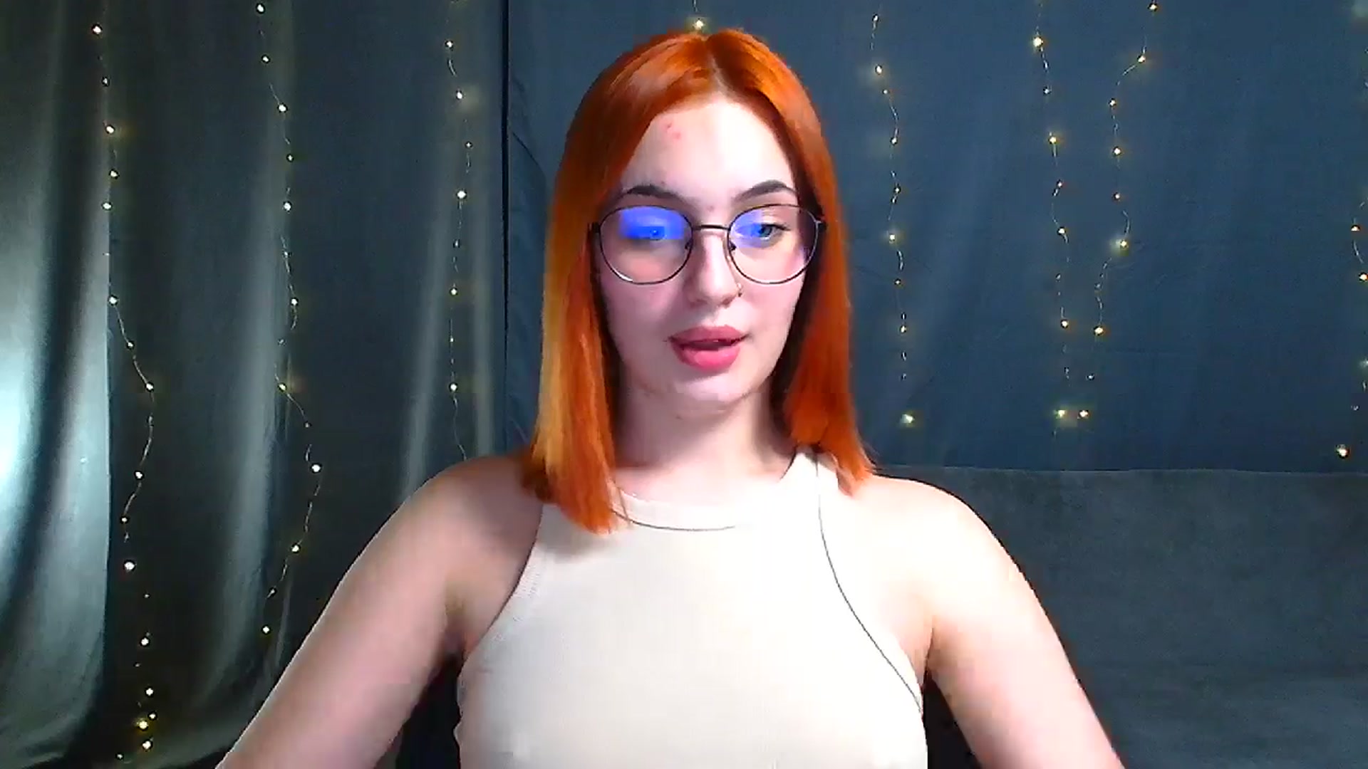 Gallery image thumbnail from Kissismimy's myfreecams stream on, 12/25/2024, 19:44 image 10 of 20