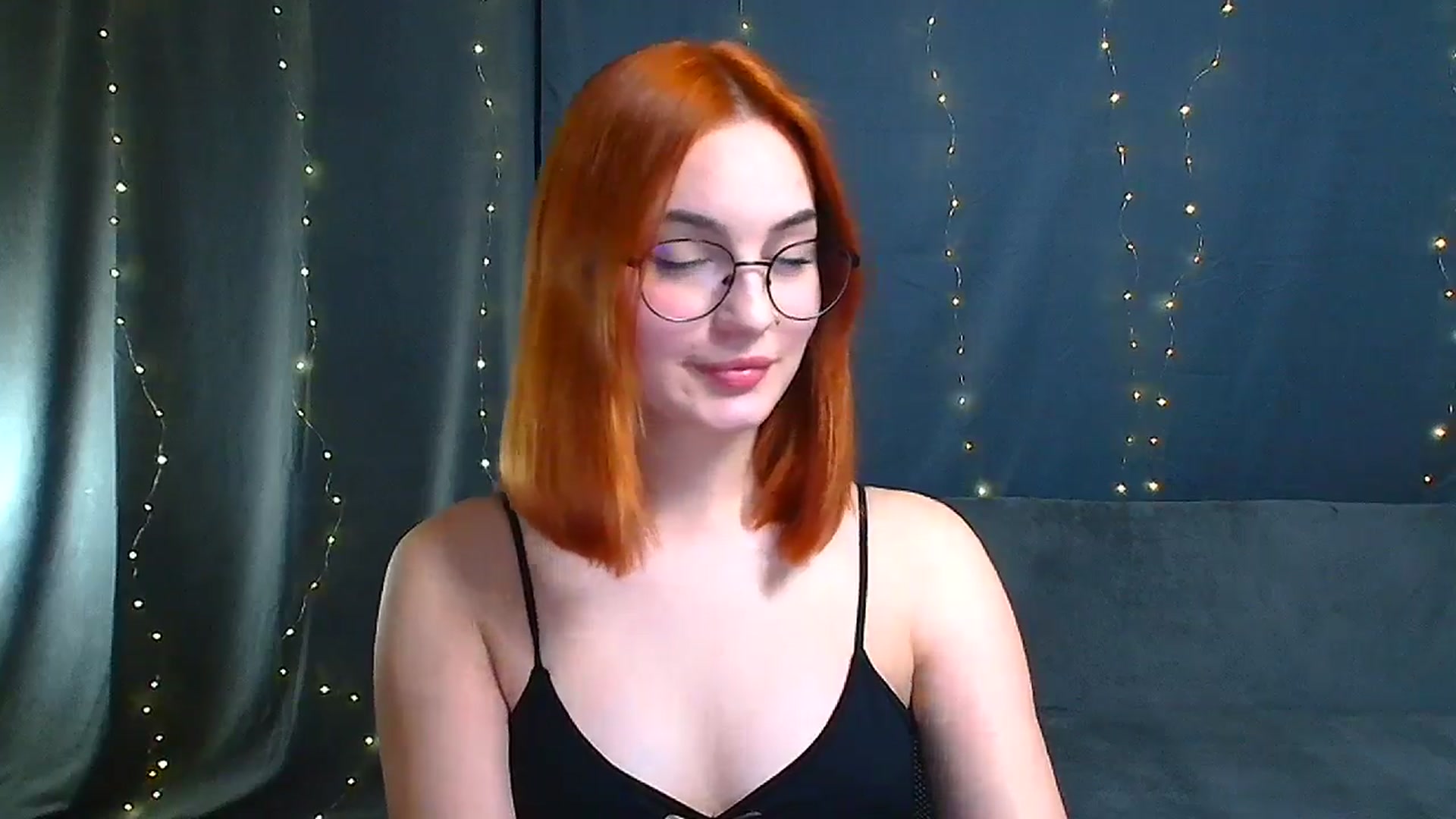 Gallery image thumbnail from Kissismimy's myfreecams stream on, 12/30/2024, 16:59 image 10 of 20