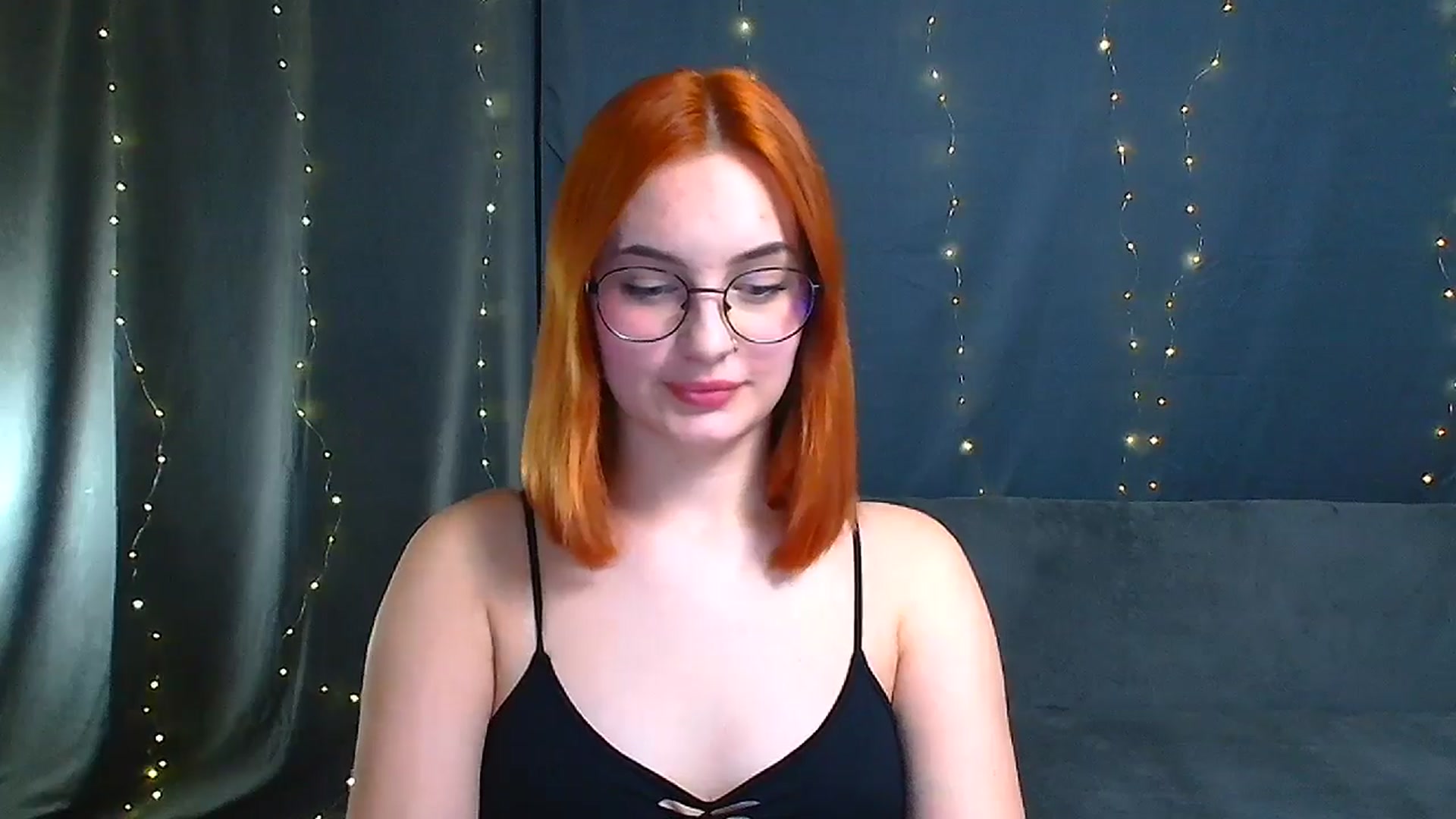 Gallery image thumbnail from Kissismimy's myfreecams stream on, 12/30/2024, 16:59 image 3 of 20