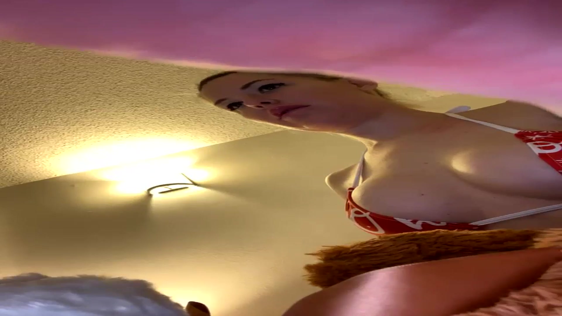 Gallery image thumbnail from KitMercer's myfreecams stream on, 01/15/2024, 10:53 image 13 of 20