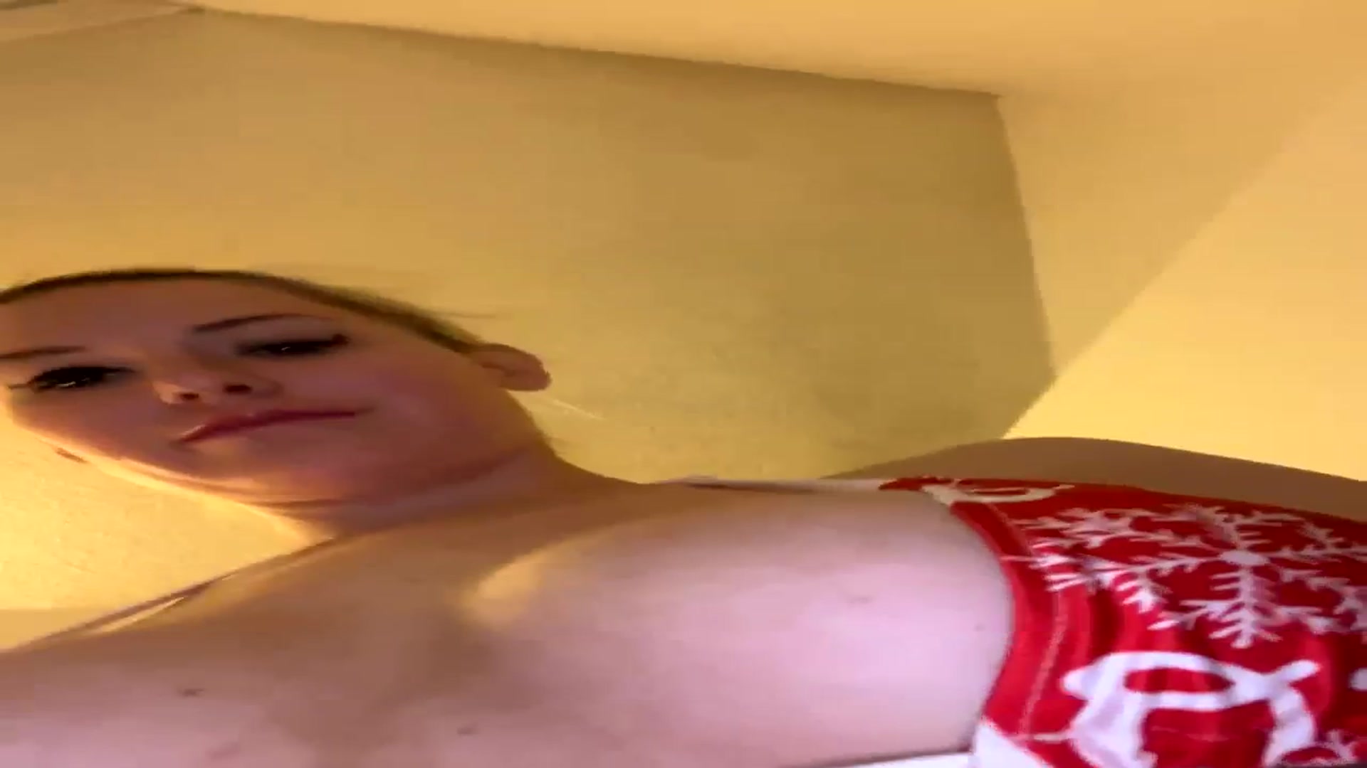 Gallery image thumbnail from KitMercer's myfreecams stream on, 01/15/2024, 10:53 image 5 of 20