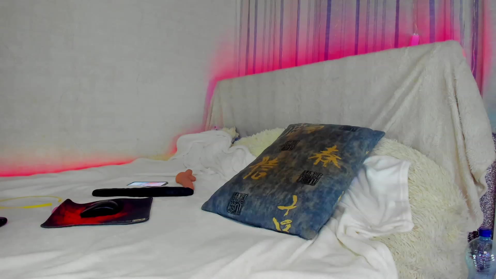 Gallery image thumbnail from Kit_fkn_Kat's myfreecams stream on, 11/18/2022, 22:35 image 10 of 20