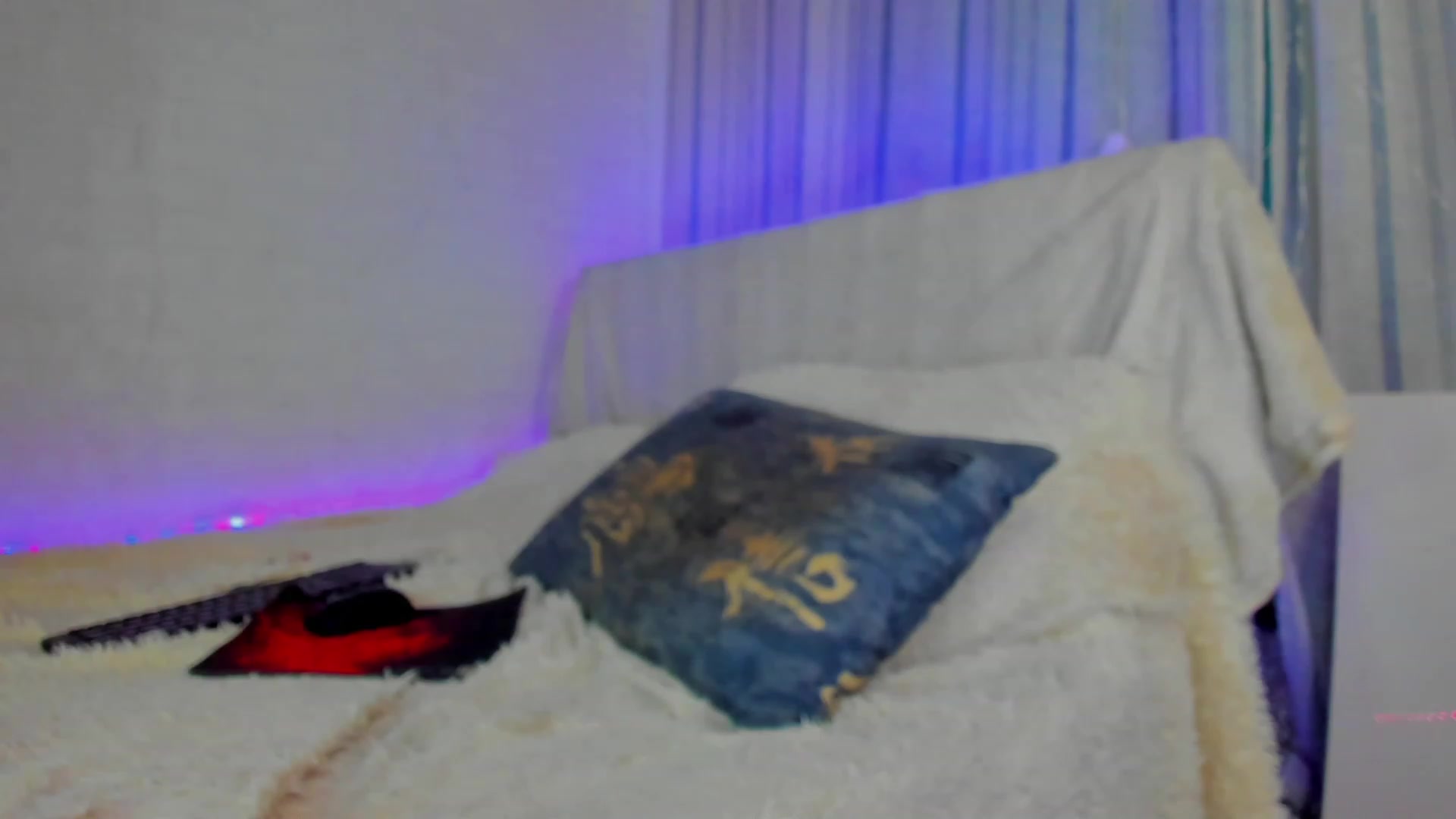 Gallery image thumbnail from Kit_fkn_Kat's myfreecams stream on, 12/23/2022, 19:57 image 18 of 20