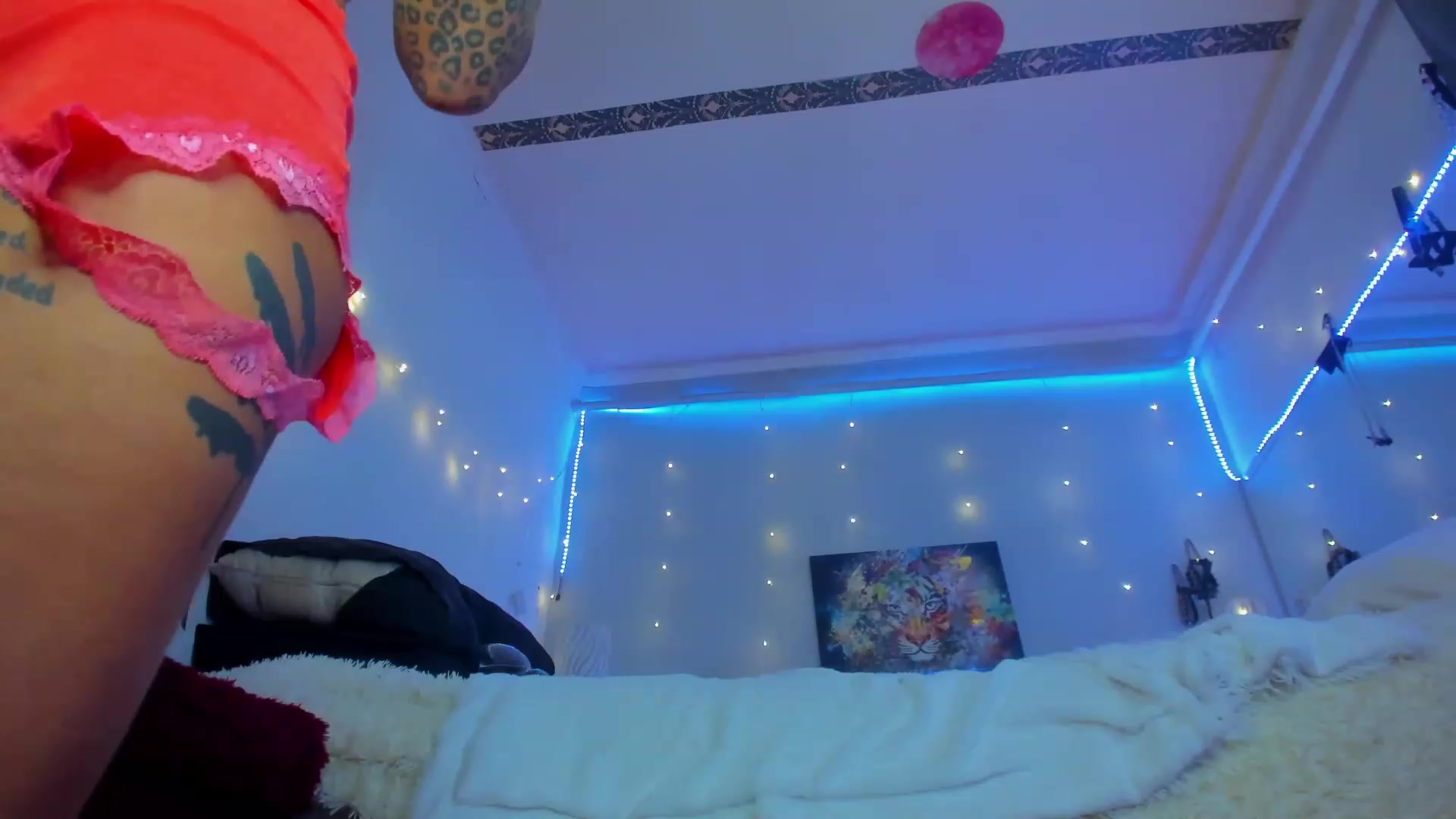 Gallery image thumbnail from Kit_fkn_Kat's myfreecams stream on, 02/12/2023, 20:57 image 19 of 20