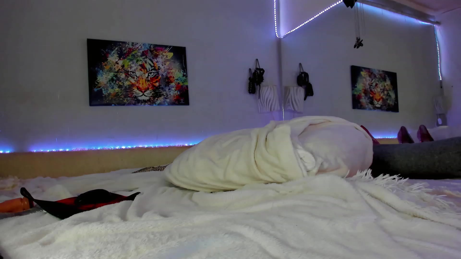 Gallery image thumbnail from Kit_fkn_Kat's myfreecams stream on, 03/09/2023, 15:31 image 7 of 20