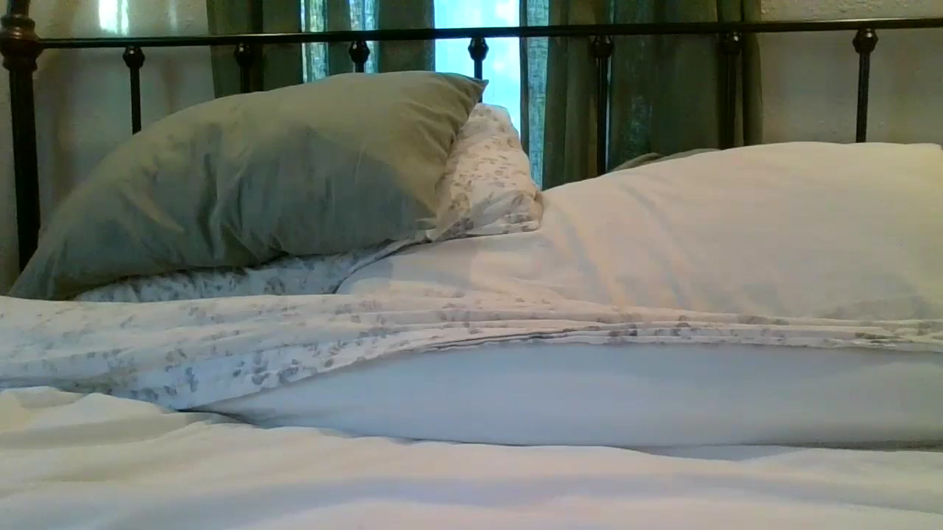 Gallery image thumbnail from KittenCaNudel's myfreecams stream on, 12/12/2023, 13:18 image 4 of 20