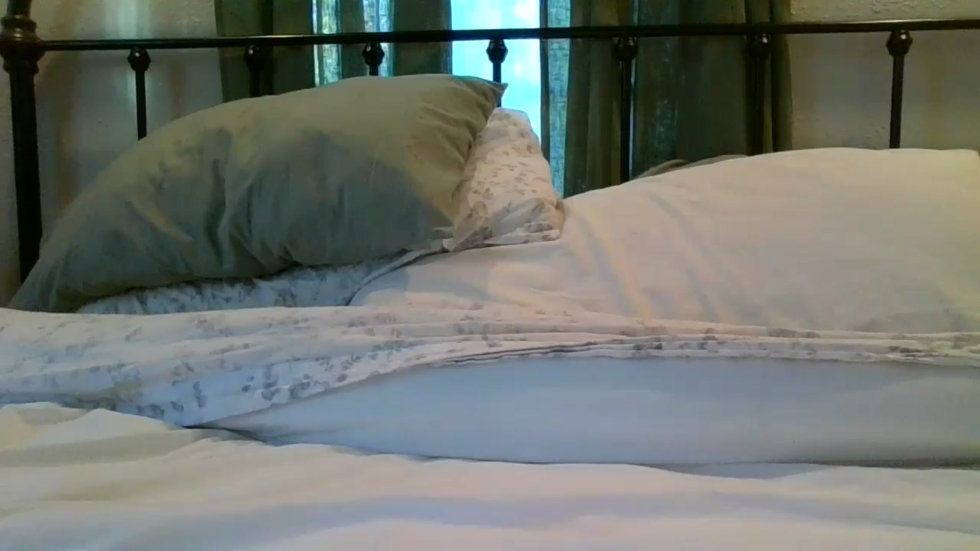 Gallery image thumbnail from KittenCaNudel's myfreecams stream on, 12/12/2023, 13:18 image 8 of 20