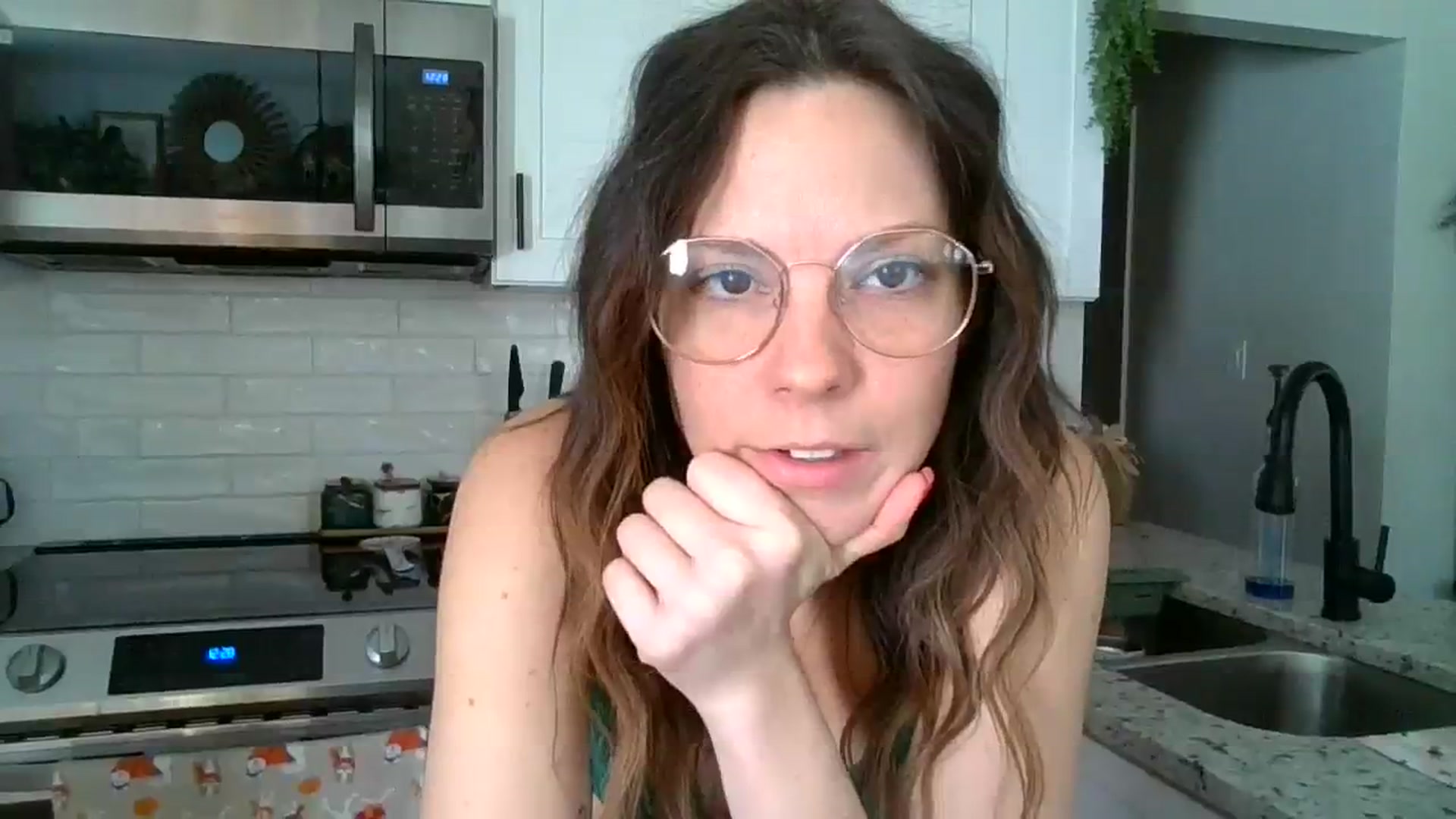 Gallery image thumbnail from KittenCaNudel's myfreecams stream on, 12/19/2023, 17:31 image 19 of 20
