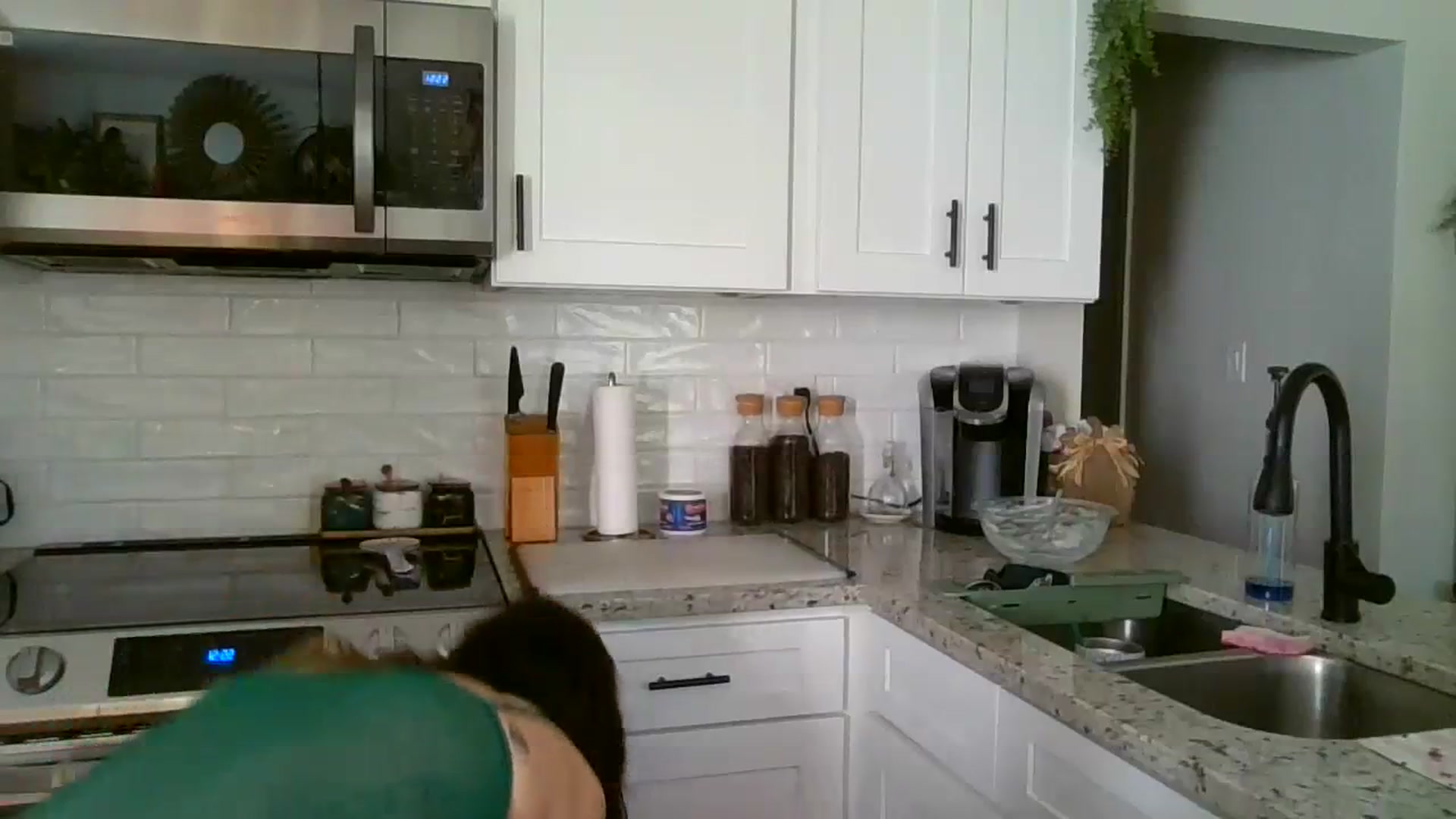 Gallery image thumbnail from KittenCaNudel's myfreecams stream on, 12/19/2023, 17:31 image 8 of 20