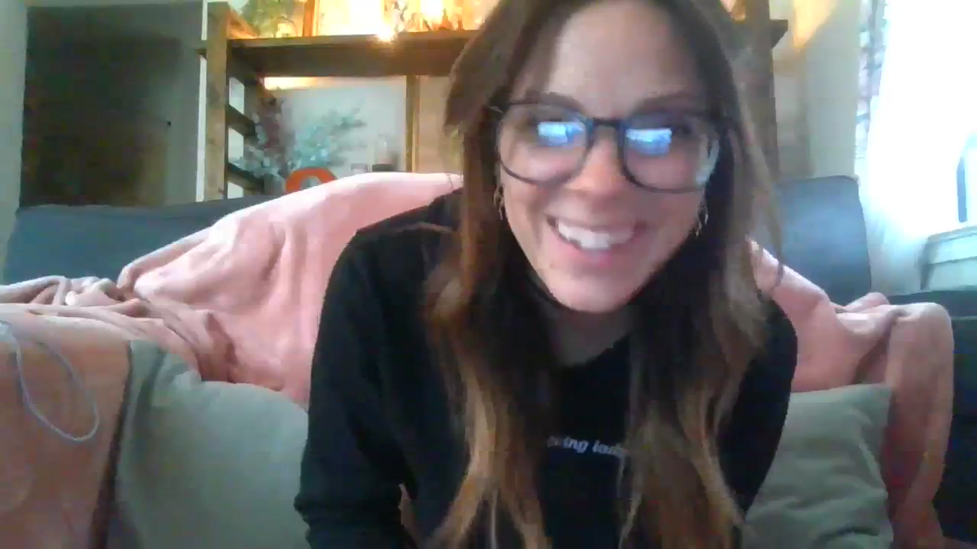 Gallery image thumbnail from KittenCaNudel's myfreecams stream on, 01/16/2024, 17:04 image 17 of 20