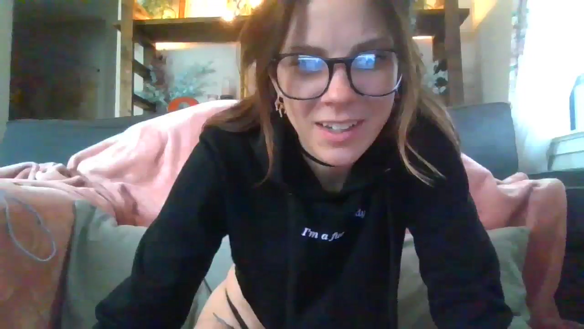 Gallery image thumbnail from KittenCaNudel's myfreecams stream on, 01/16/2024, 17:04 image 7 of 20