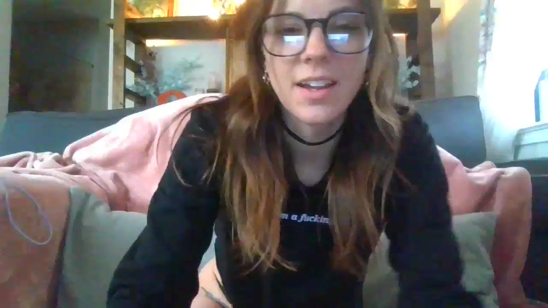 Gallery image thumbnail from KittenCaNudel's myfreecams stream on, 01/16/2024, 17:04 image 6 of 20