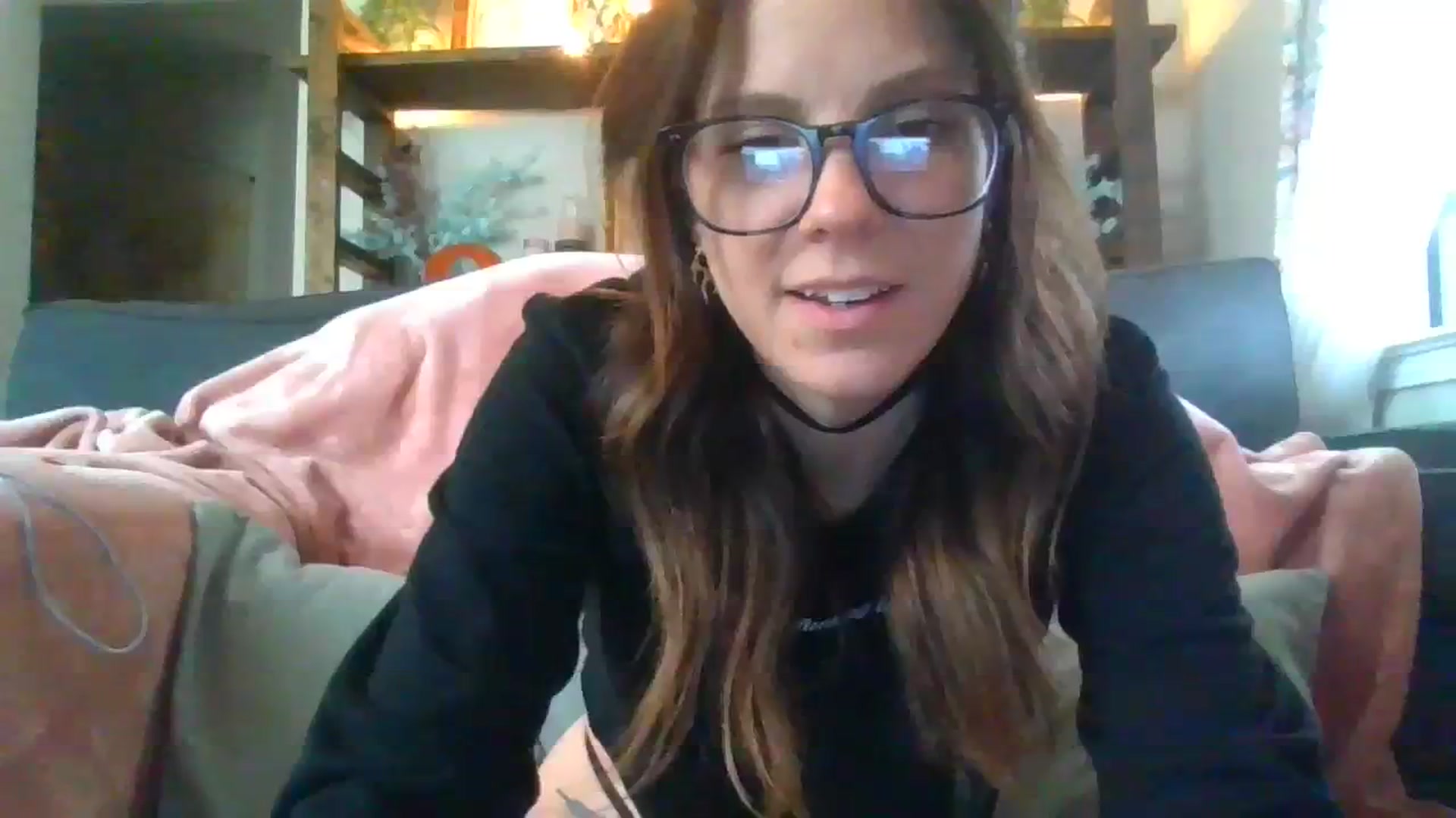 Gallery image thumbnail from KittenCaNudel's myfreecams stream on, 01/16/2024, 17:04 image 18 of 20
