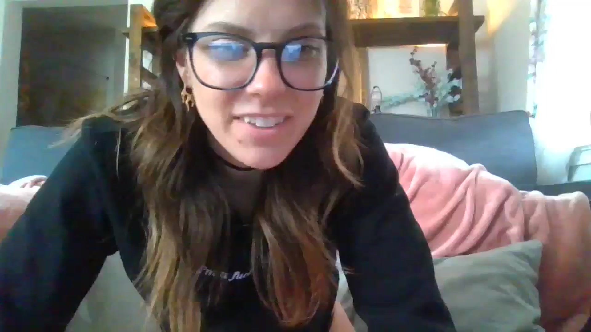 Gallery image thumbnail from KittenCaNudel's myfreecams stream on, 01/16/2024, 20:08 image 7 of 20
