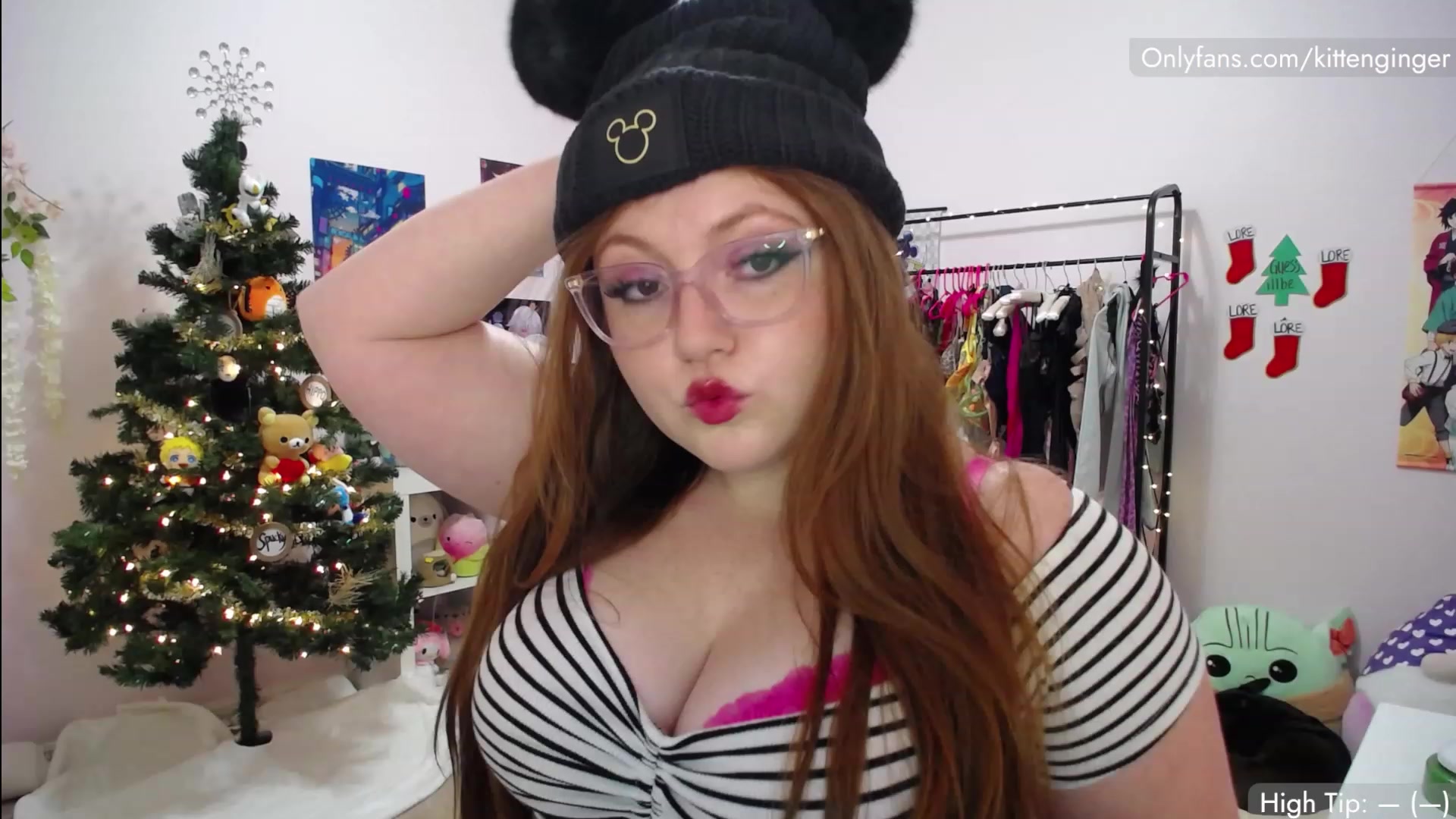 Gallery image thumbnail from KittenGinger's myfreecams stream on, 12/16/2022, 05:26 image 1 of 20