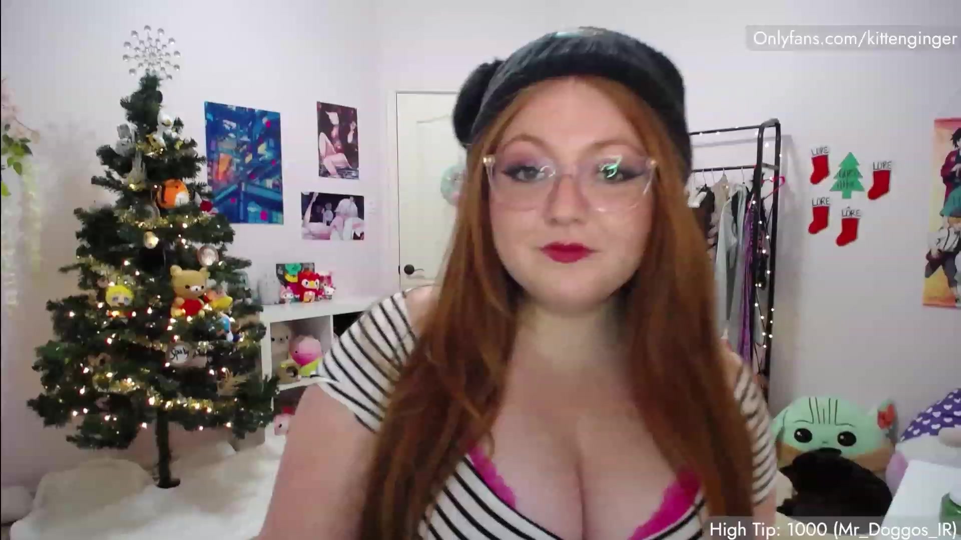 Gallery image thumbnail from KittenGinger's myfreecams stream on, 12/16/2022, 05:26 image 3 of 20