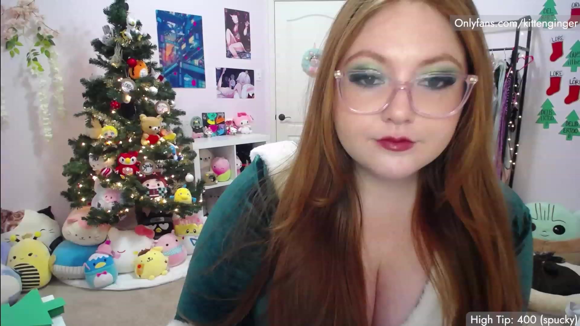 Gallery image thumbnail from KittenGinger's myfreecams stream on, 12/18/2022, 05:59 image 8 of 20