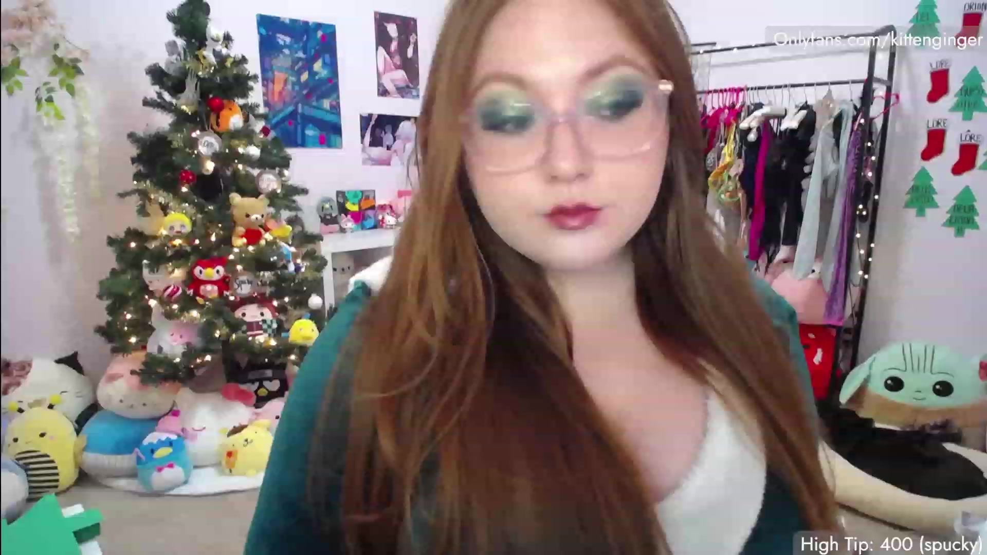 Gallery image thumbnail from KittenGinger's myfreecams stream on, 12/18/2022, 05:59 image 12 of 20