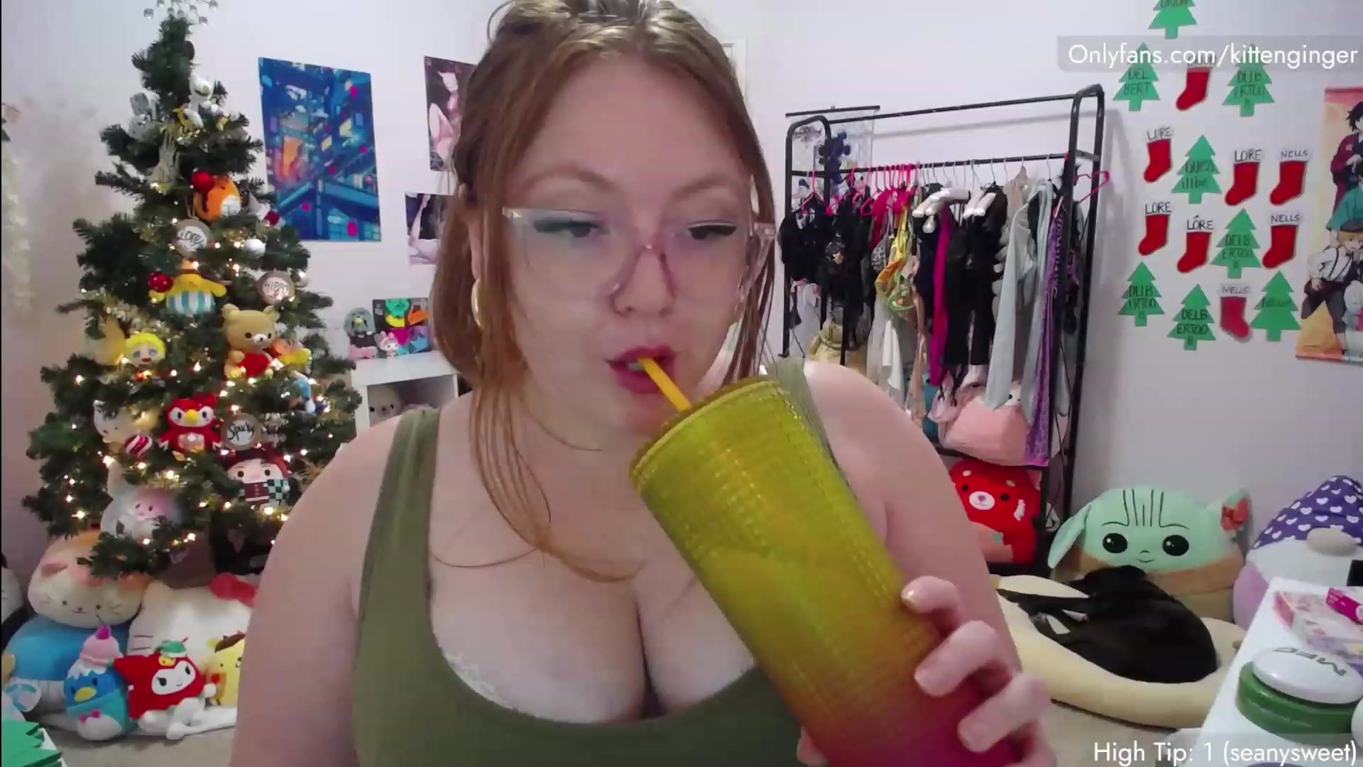 Gallery image thumbnail from KittenGinger's myfreecams stream on, 12/30/2022, 05:34 image 2 of 20