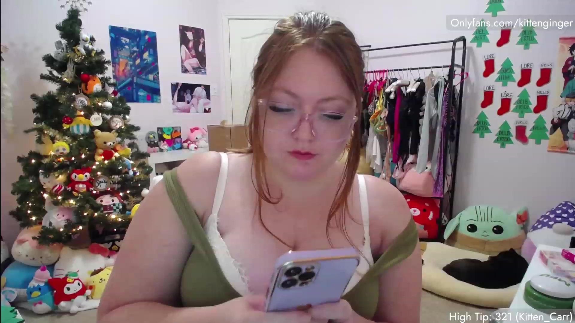 Gallery image thumbnail from KittenGinger's myfreecams stream on, 12/30/2022, 05:34 image 18 of 20