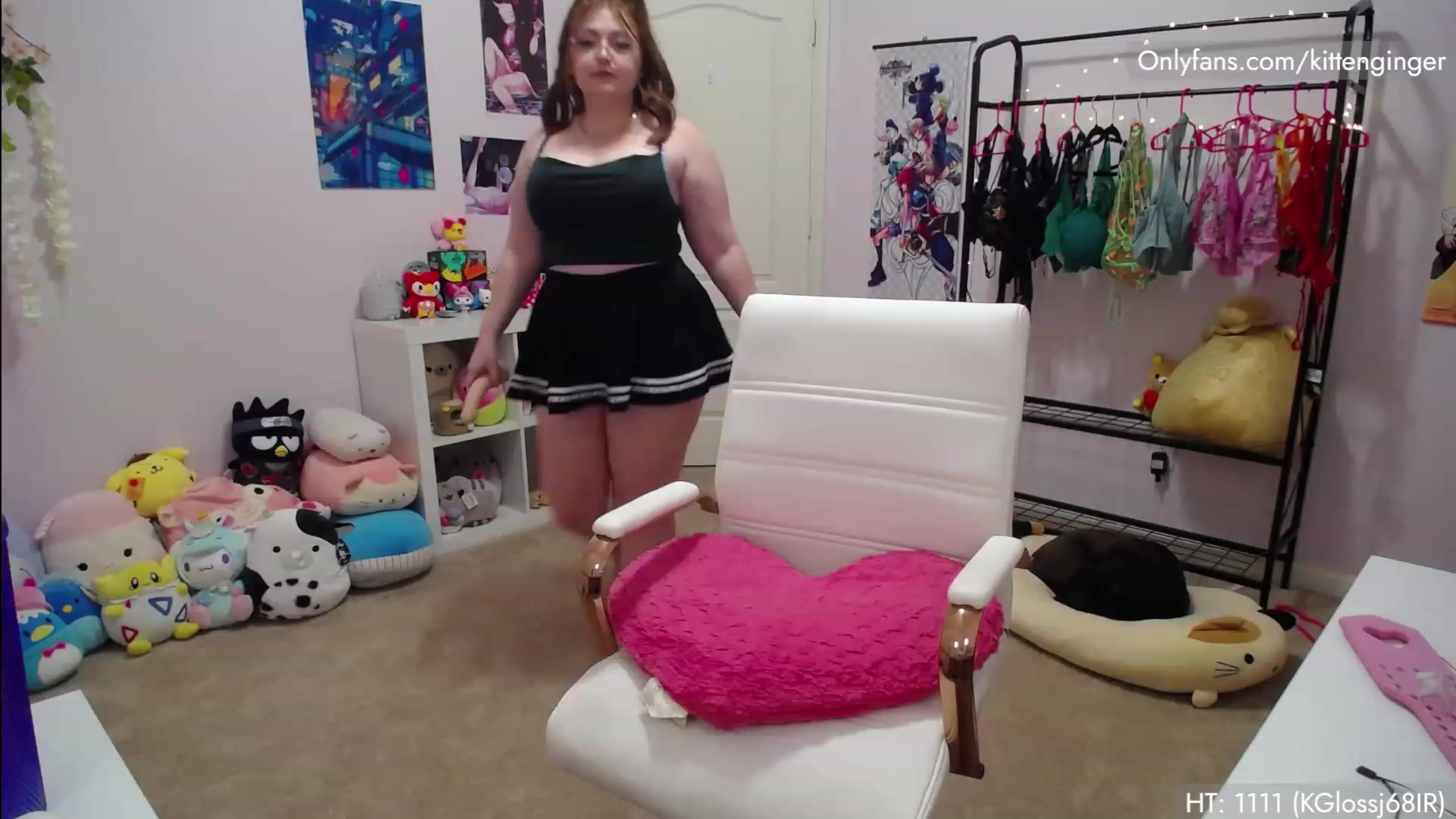 Gallery image thumbnail from KittenGinger's myfreecams stream on, 06/03/2023, 04:29 image 12 of 20