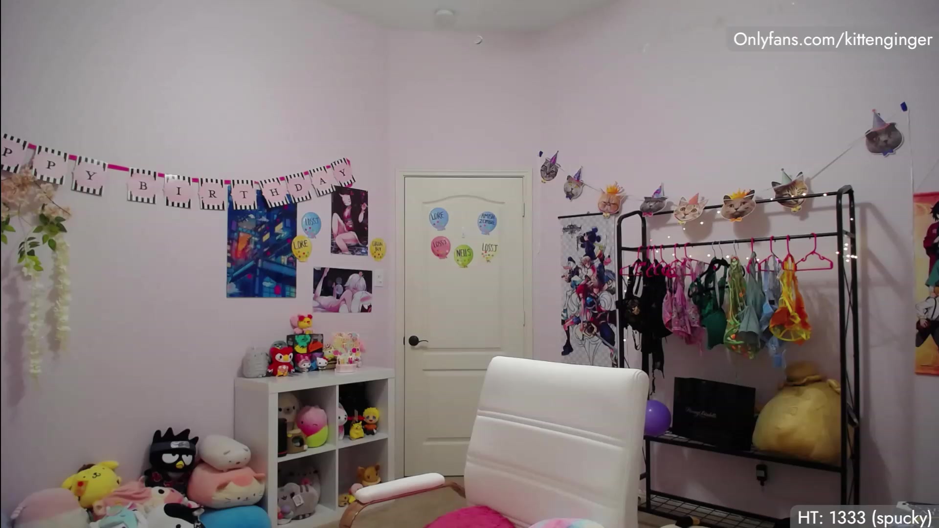 Gallery image thumbnail from KittenGinger's myfreecams stream on, 06/11/2023, 05:27 image 15 of 20