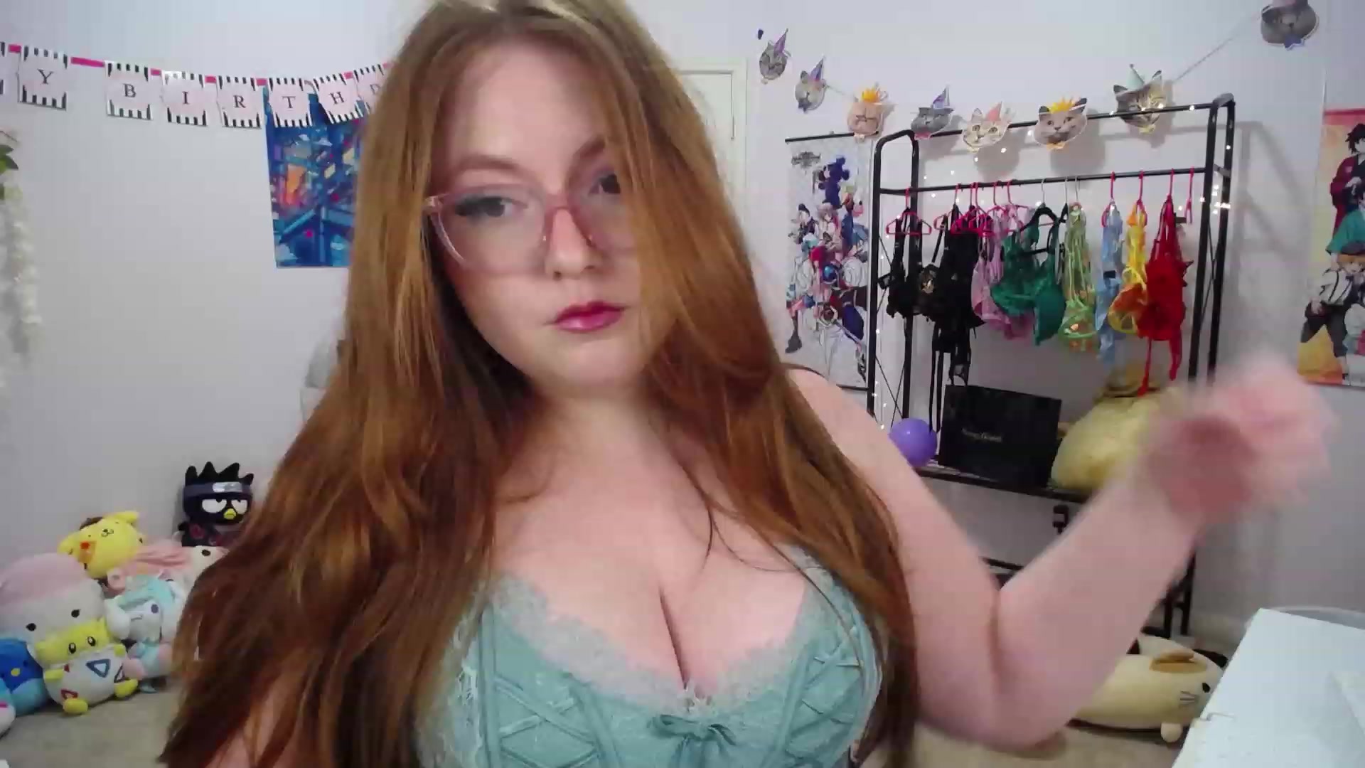 Gallery image thumbnail from KittenGinger's myfreecams stream on, 06/17/2023, 04:19 image 1 of 20
