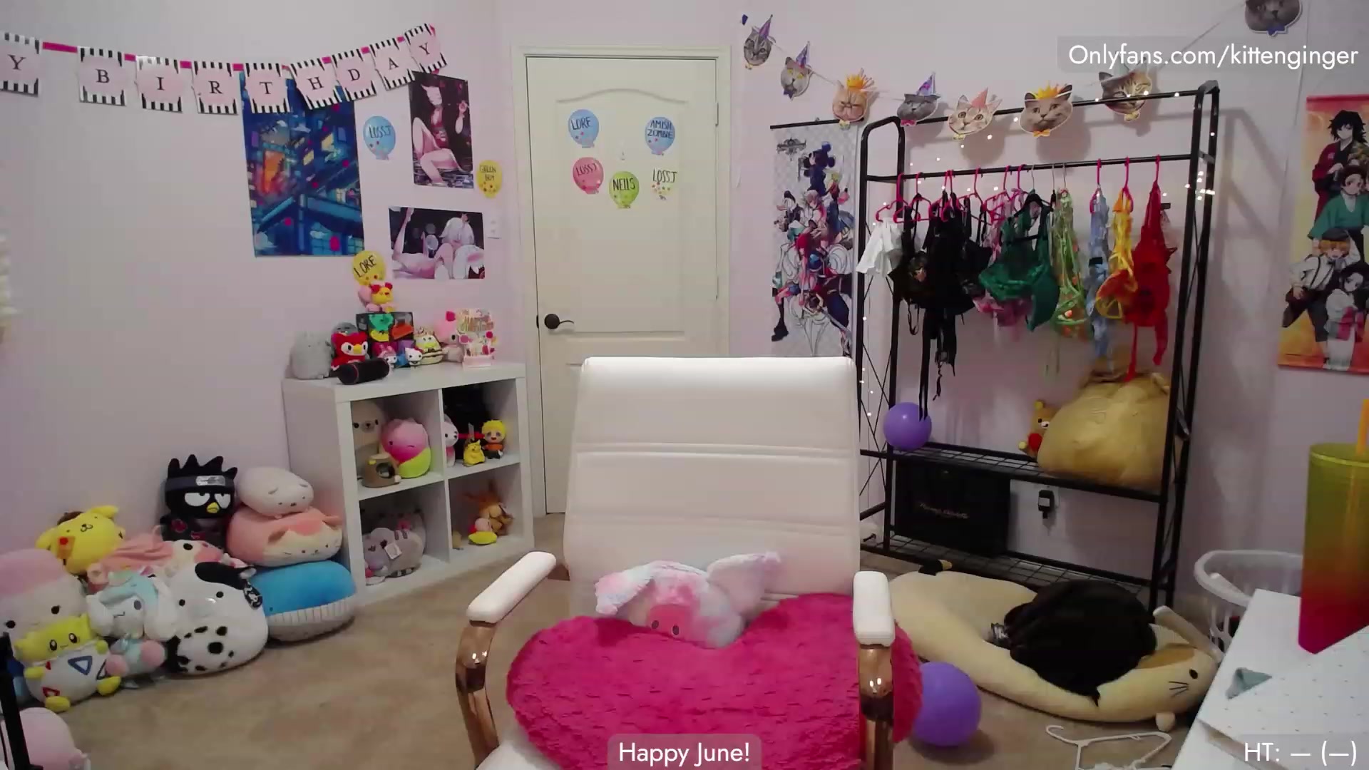 Gallery image thumbnail from KittenGinger's myfreecams stream on, 06/21/2023, 04:11 image 1 of 20