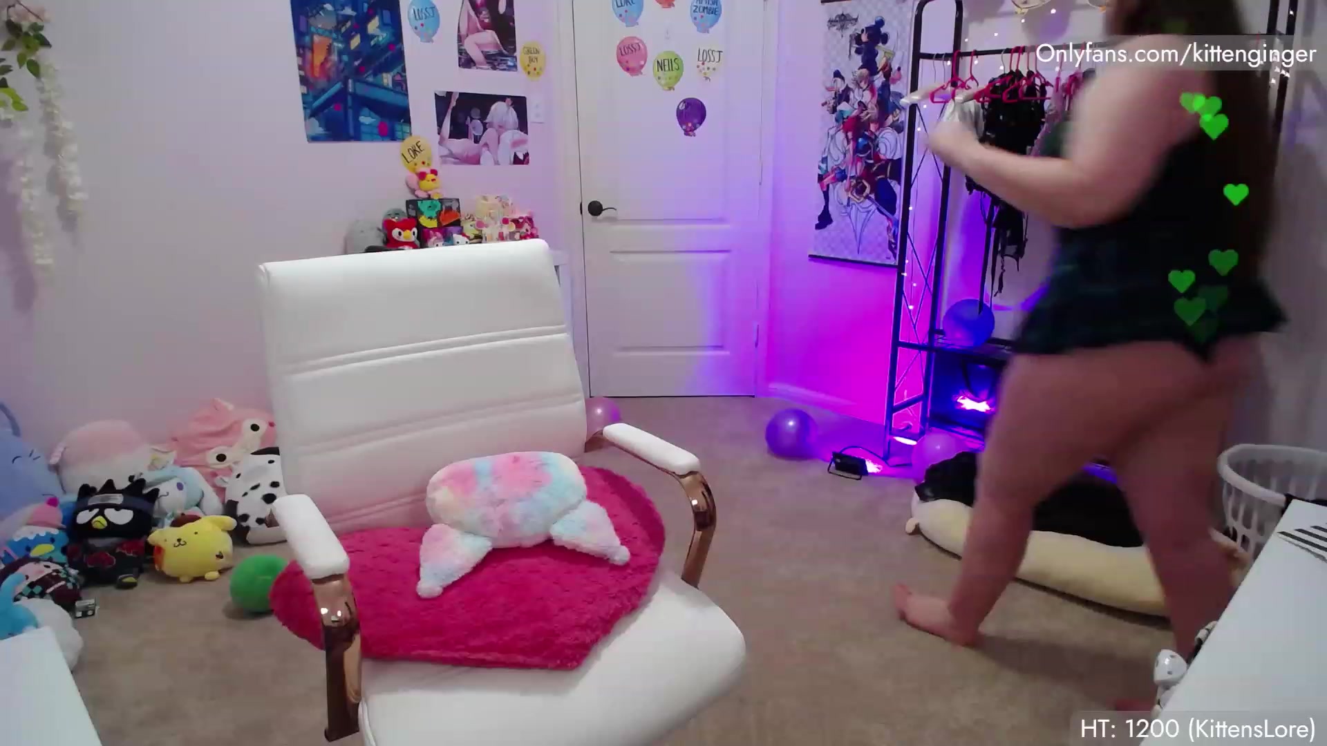 Gallery image thumbnail from KittenGinger's myfreecams stream on, 07/02/2023, 04:15 image 3 of 20