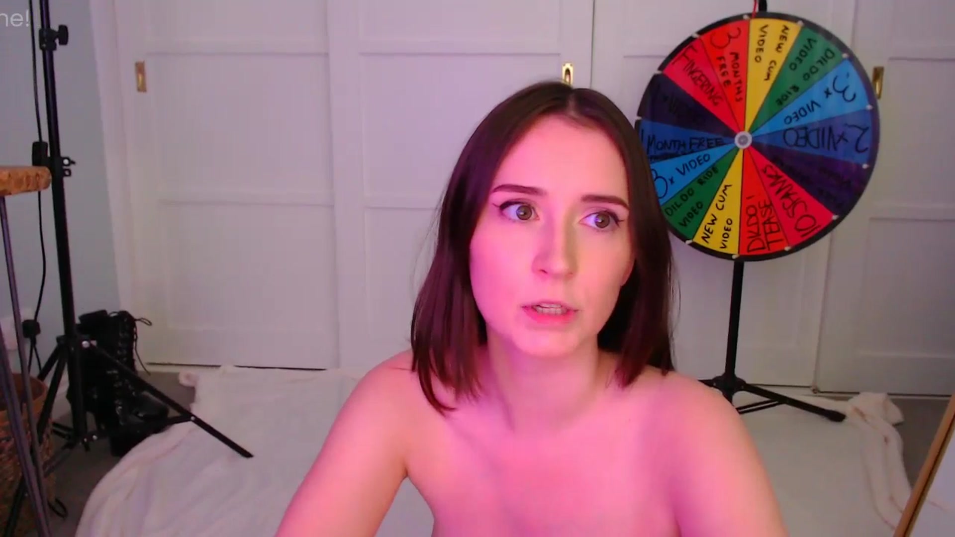 Gallery image thumbnail from Kitten_Sophie's myfreecams stream on, 07/10/2025, 21:08 image 4 of 20