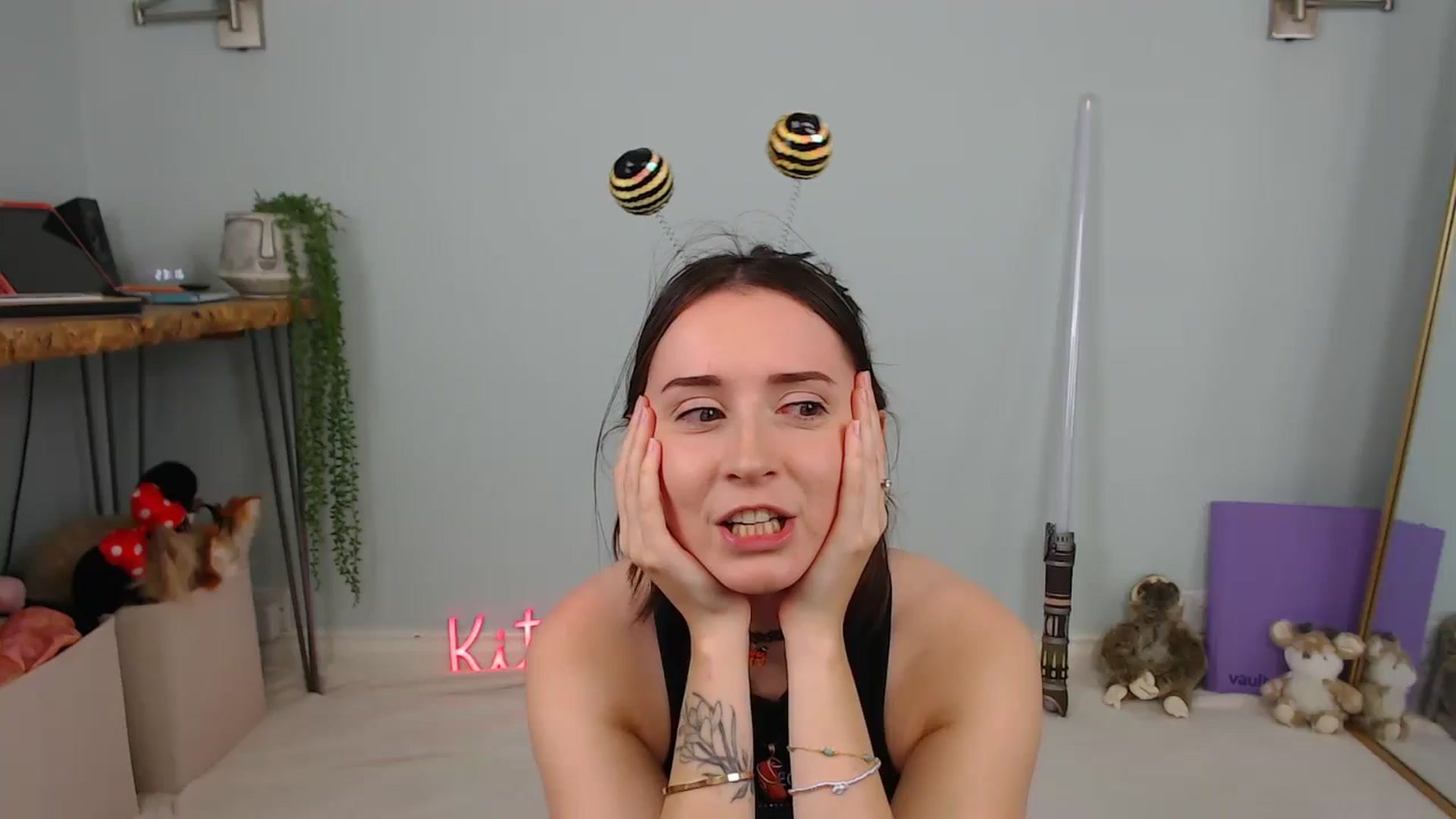 Gallery image thumbnail from Kitten_Sophie's myfreecams stream on, 07/31/2025, 22:23 image 19 of 20