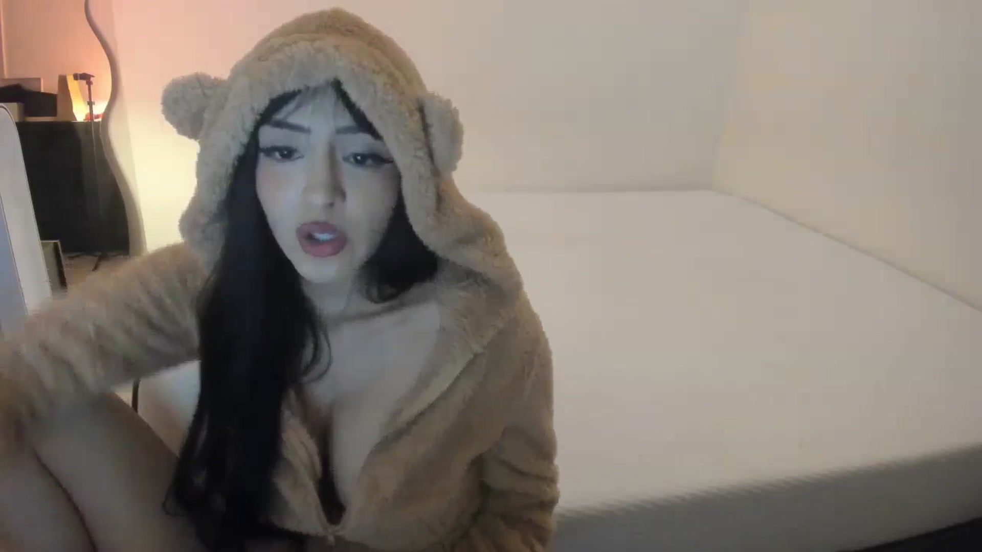 Gallery image thumbnail from Kittenxcam's myfreecams stream on, 11/12/2024, 08:19 image 5 of 20
