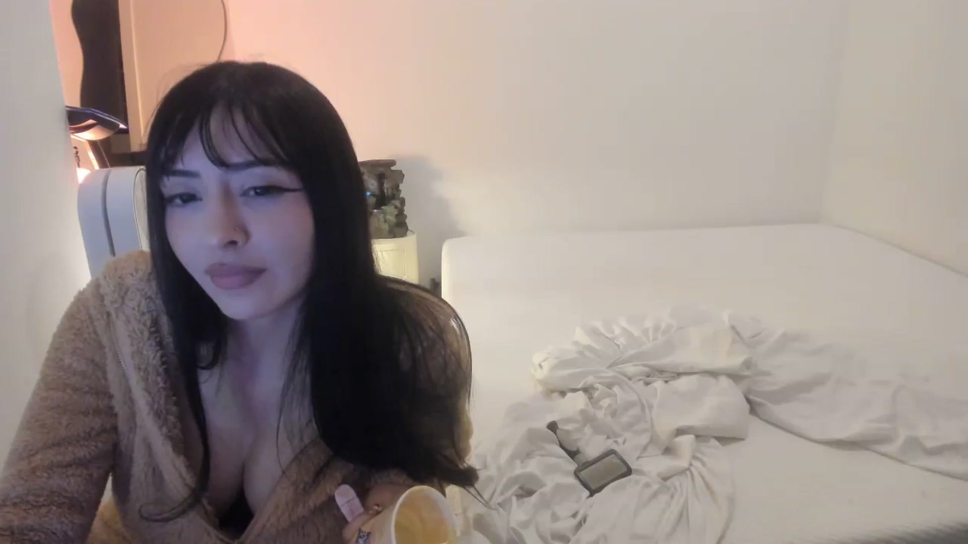 Gallery image thumbnail from Kittenxcam's myfreecams stream on, 11/12/2024, 09:38 image 16 of 20
