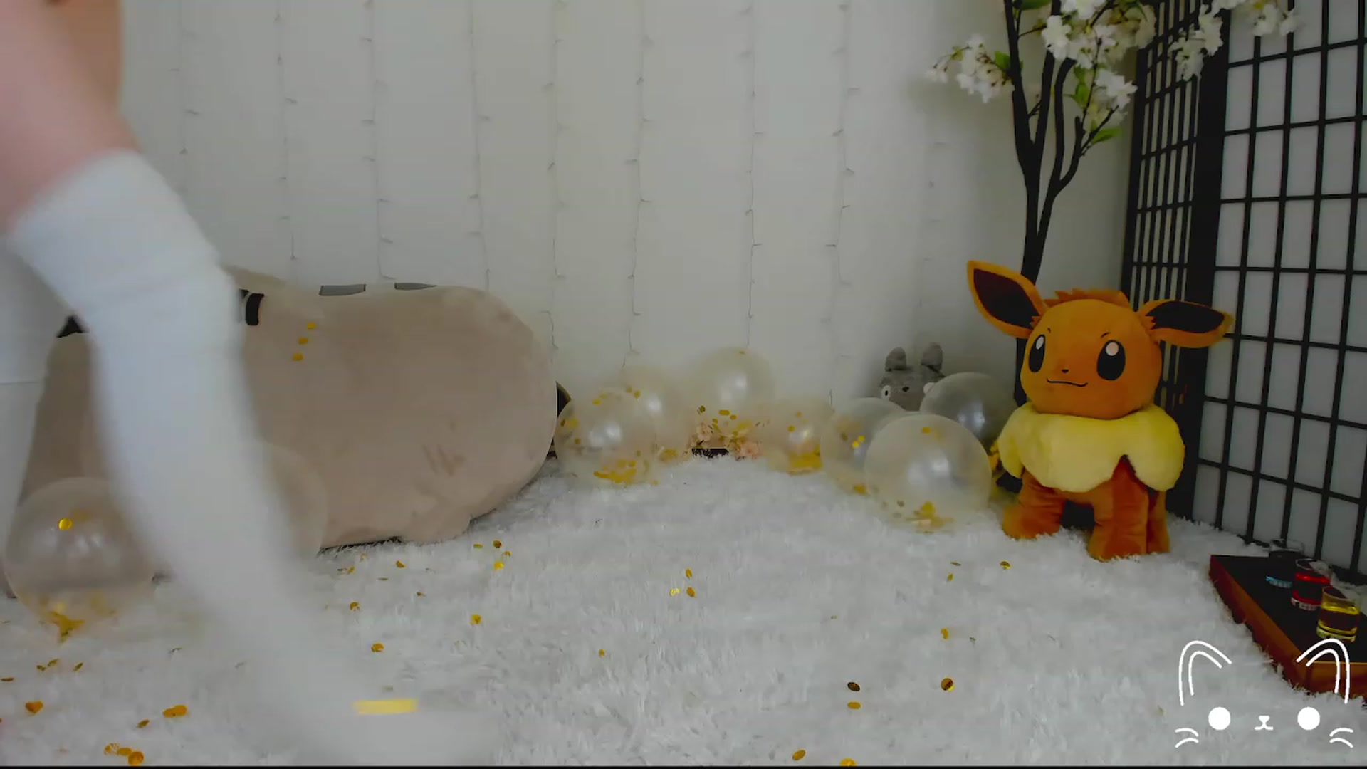 Gallery image thumbnail from Kittenyx's myfreecams stream on, 08/09/2023, 03:55 image 1 of 20